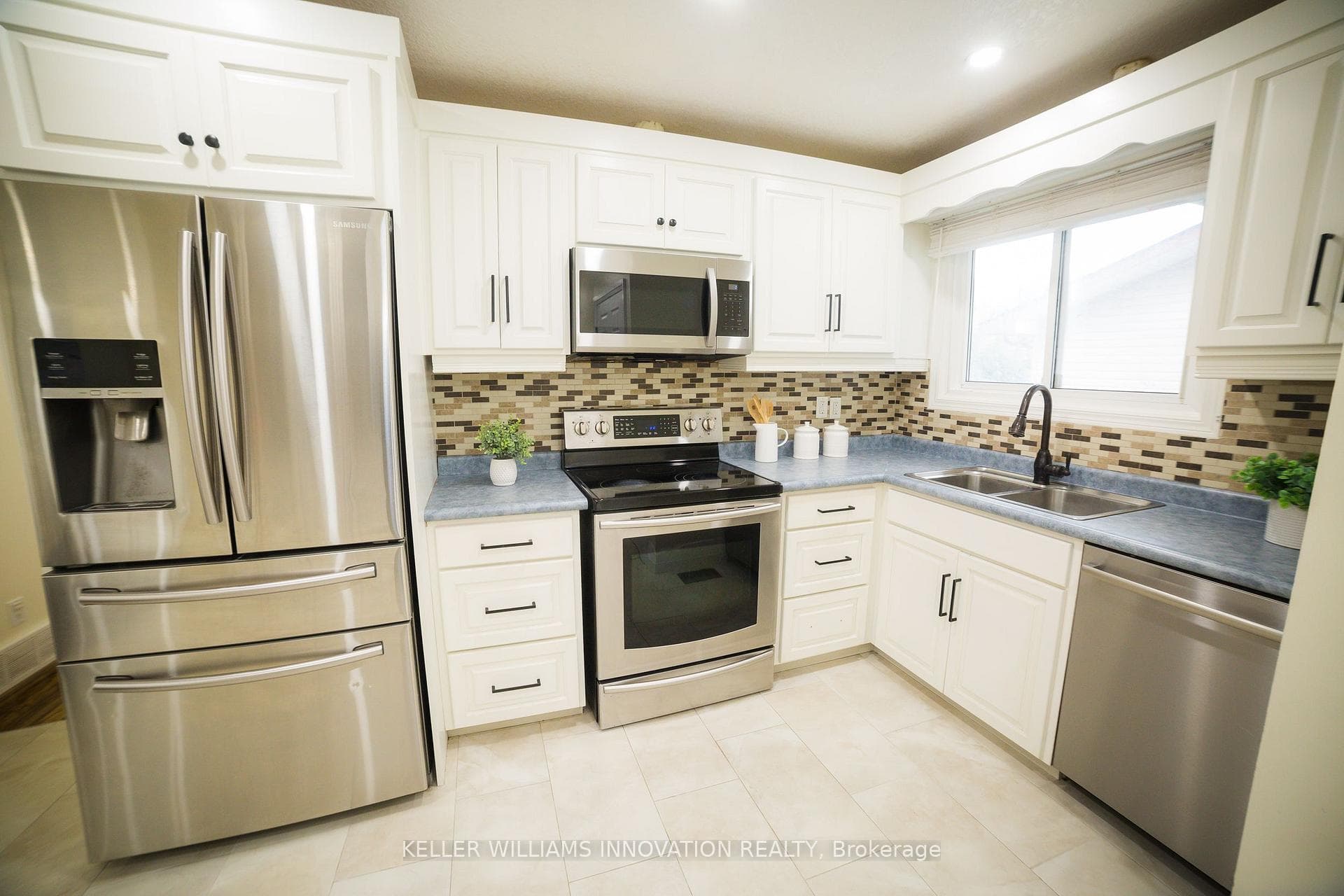 46 Coach Hill Drive photo 4