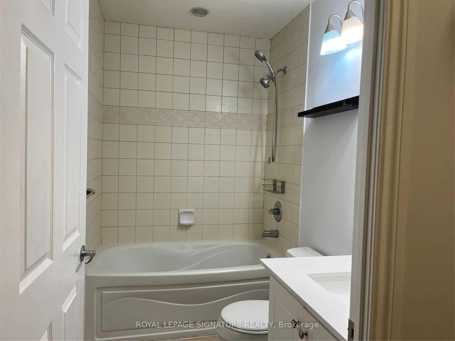 3504 Hurontario Street Unit 318 photo 13