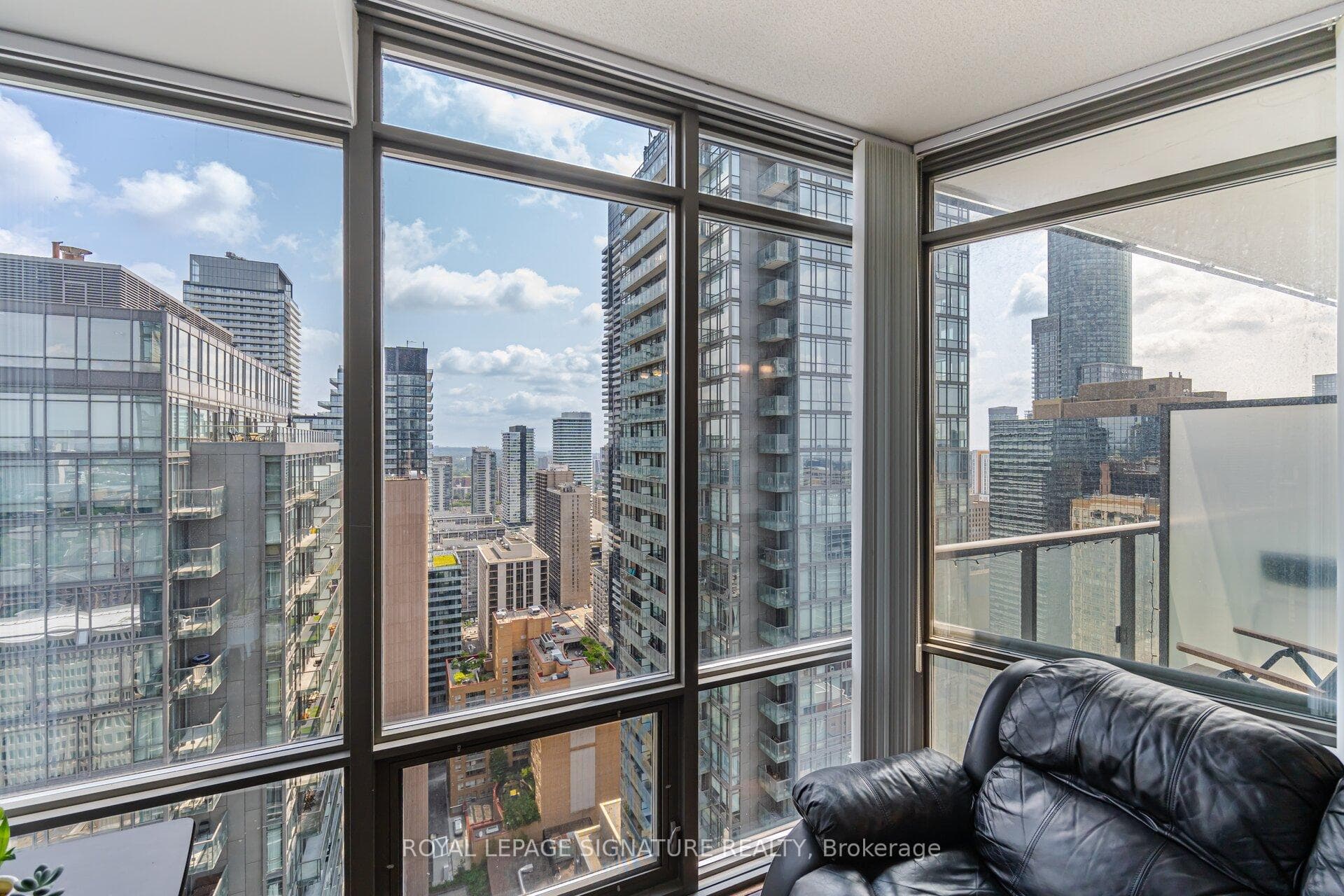832 Bay Street Unit 3307 photo 15