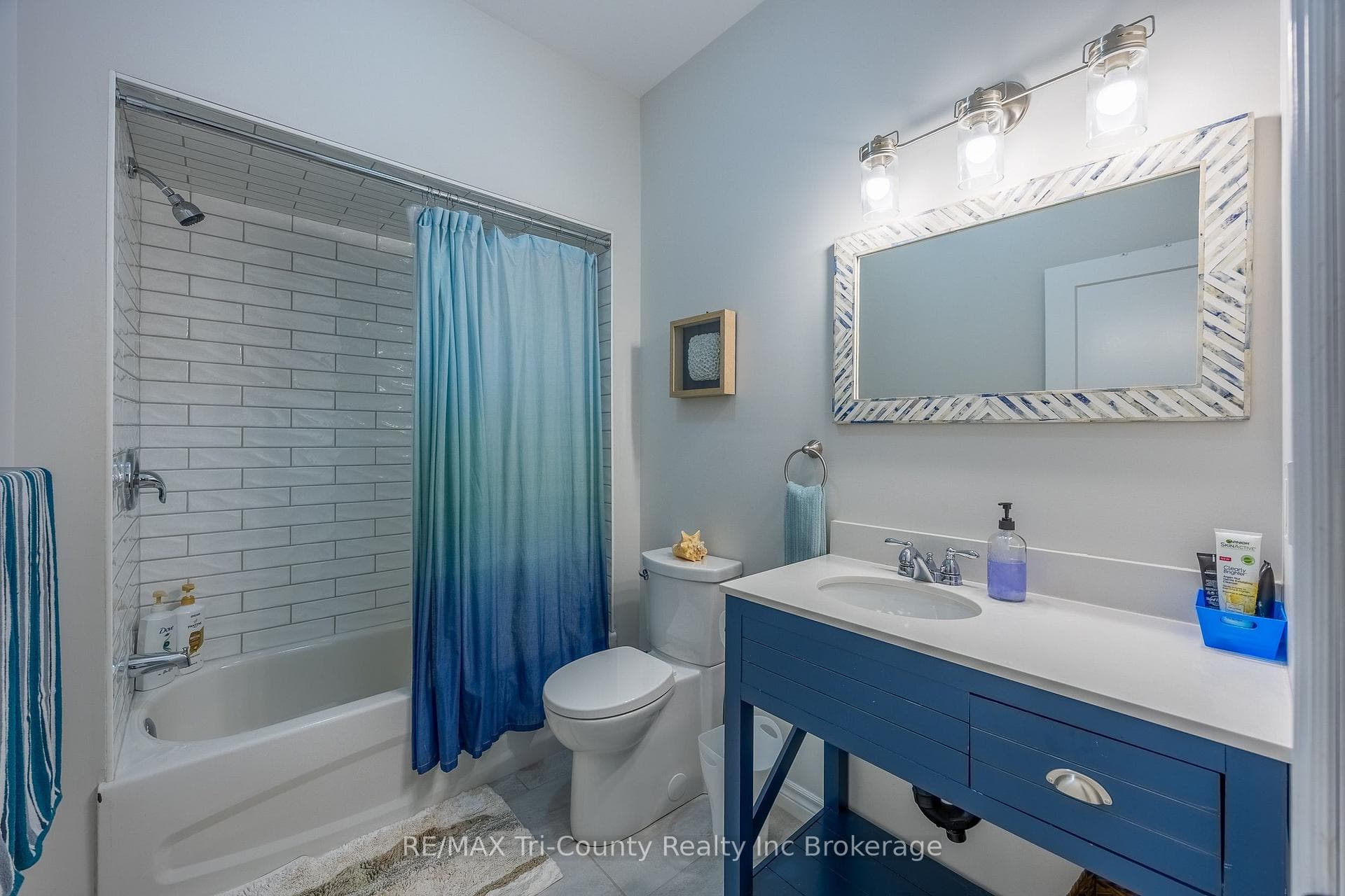 6 Addison Street photo 16
