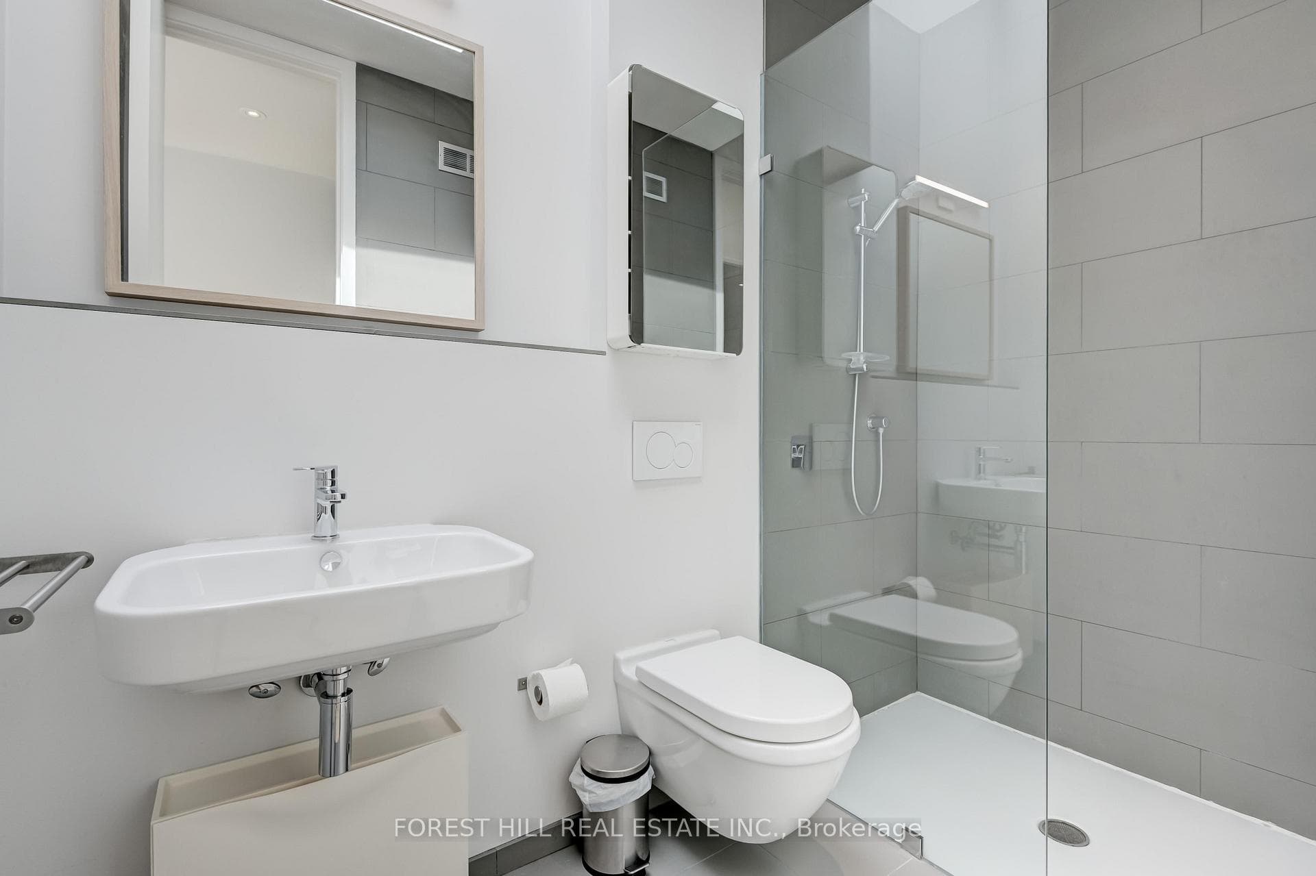 117 Robert Street Unit 4 photo 11