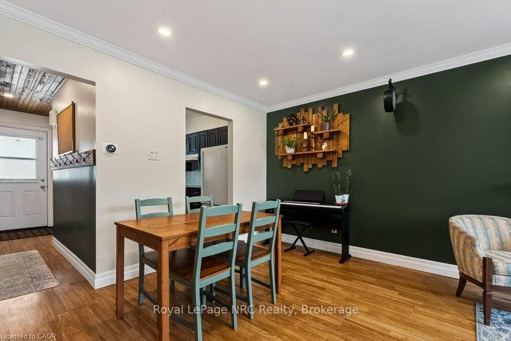 158 Dufferin Avenue photo 12