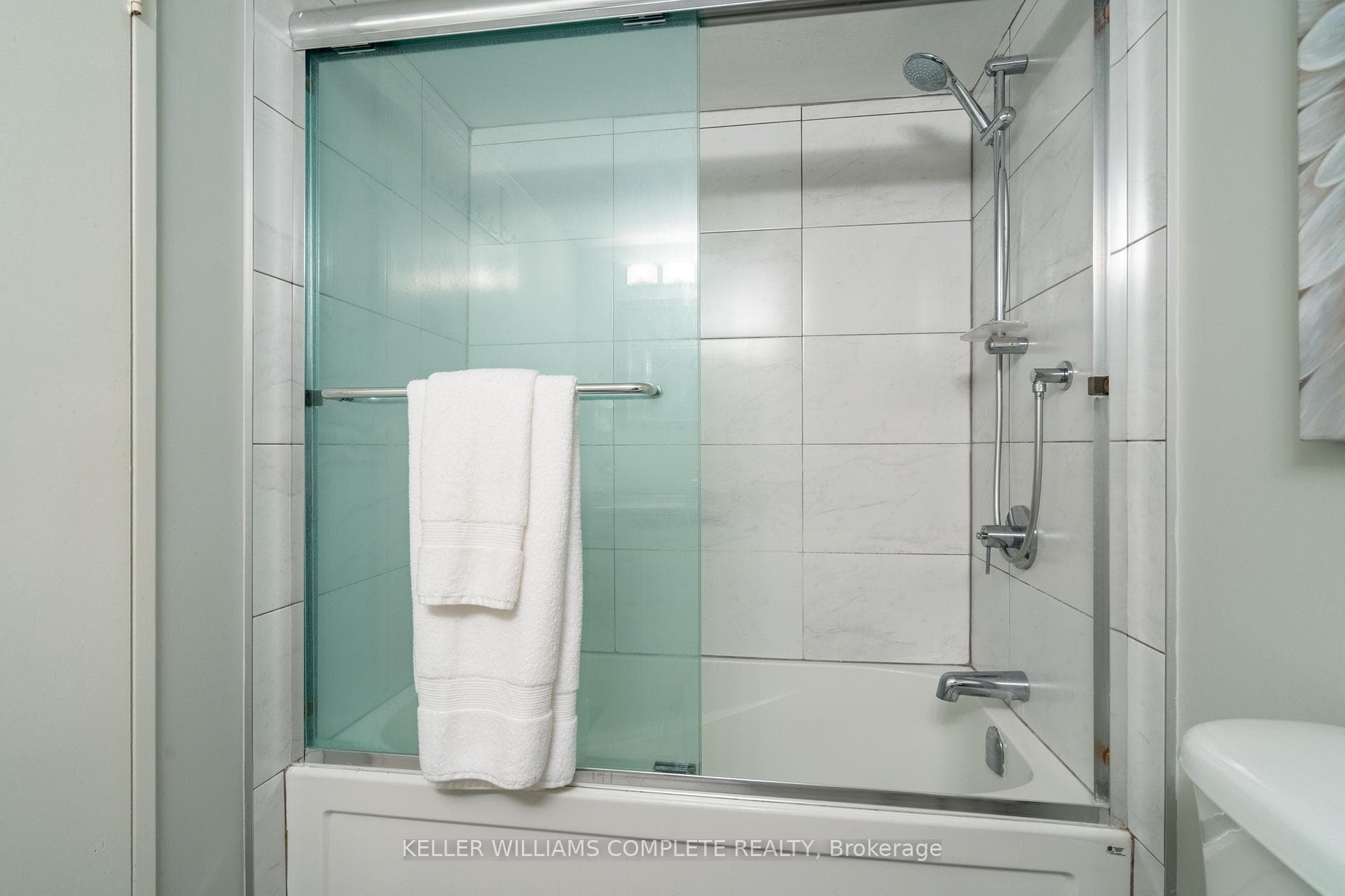 3650 Kaneff Crescent Unit 2907 photo 27