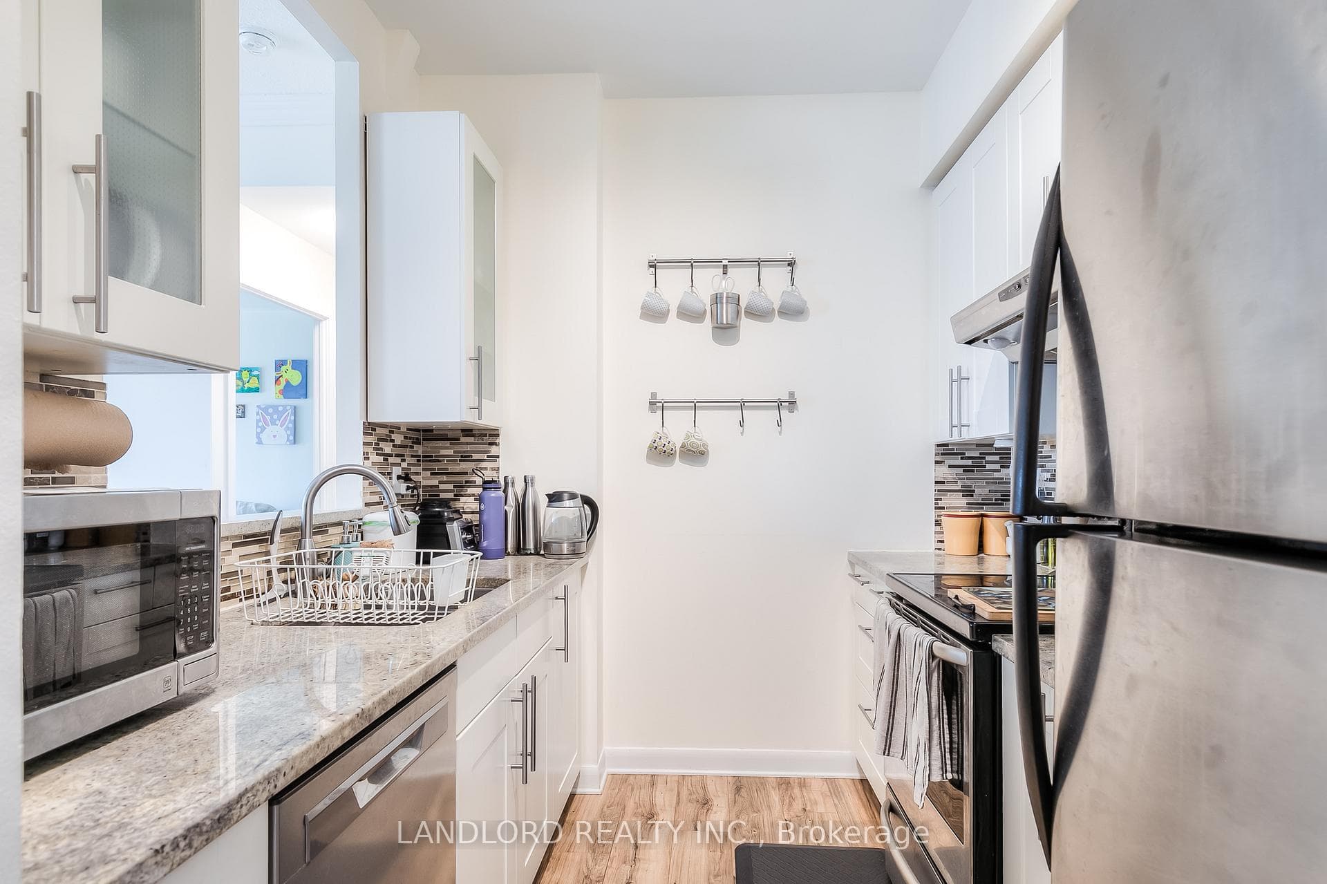 2067 Lake Shore Boulevard Unit 402 photo 6