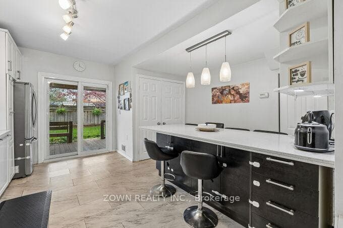 6 Albany Avenue photo 11