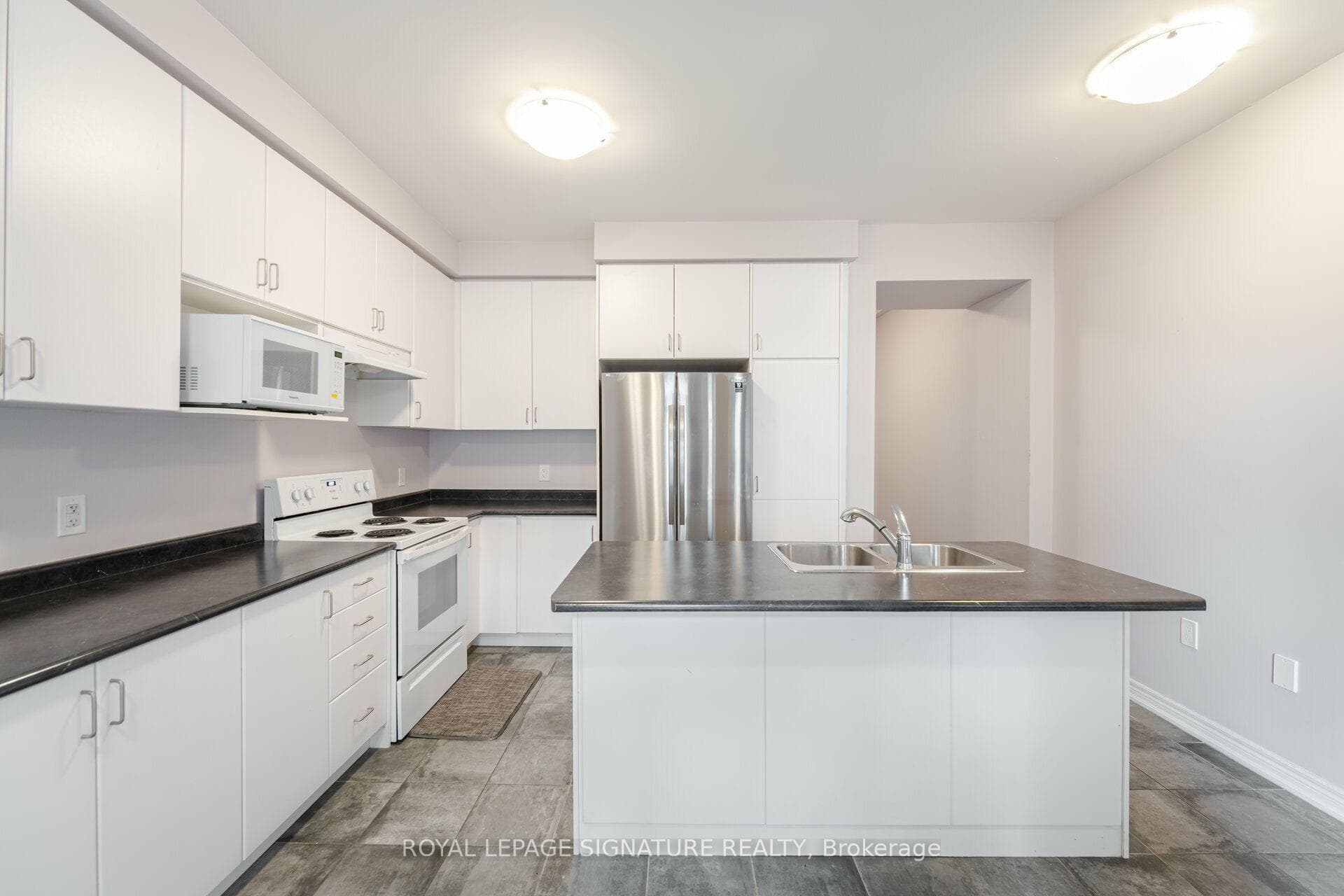 159 Bronson Terrace photo 9