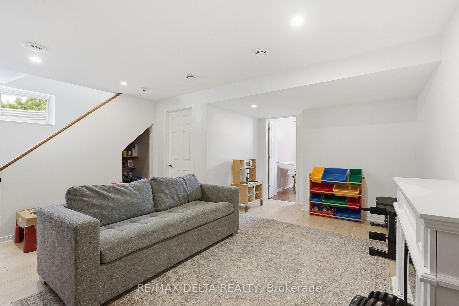 123 Panorama Avenue photo 23