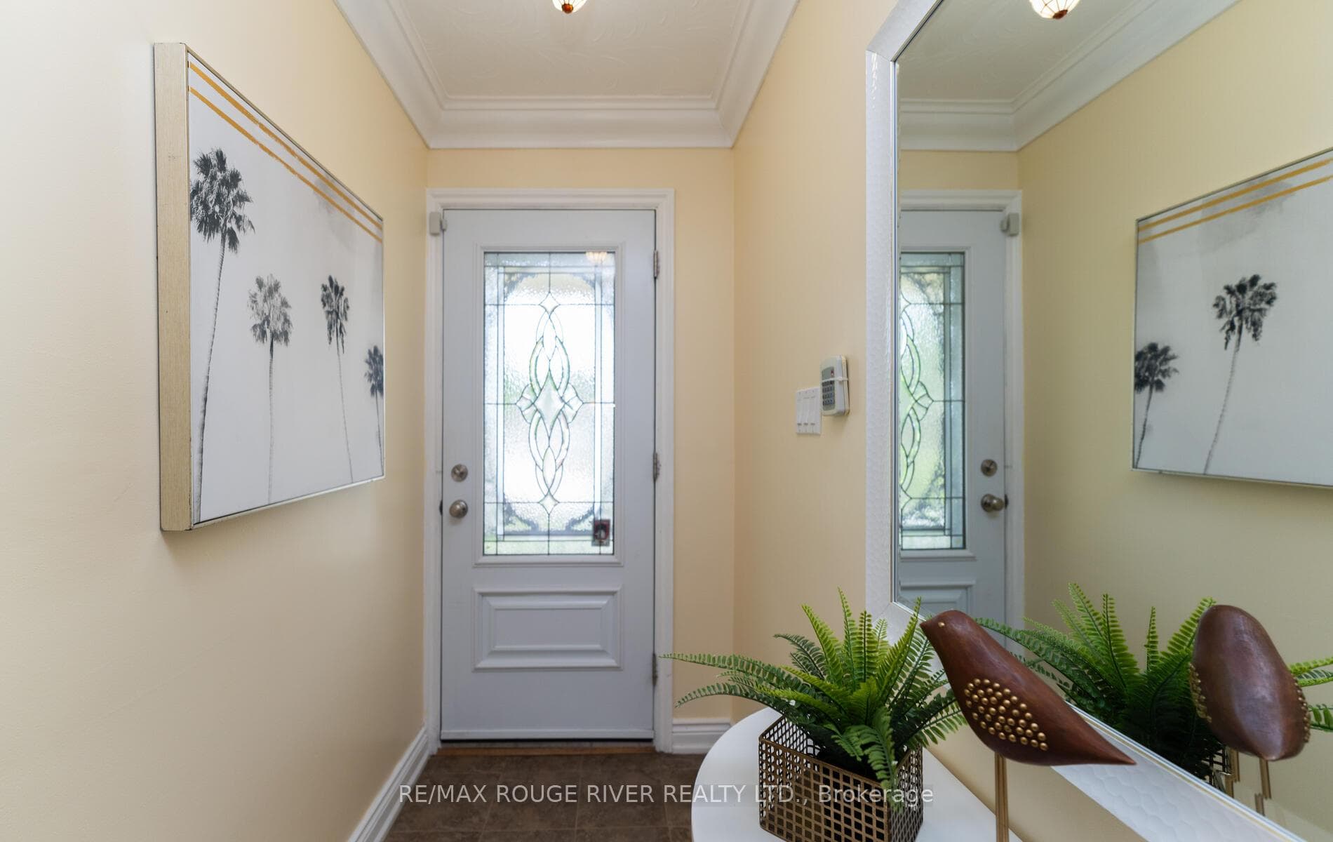 445 Friendship Avenue photo 6
