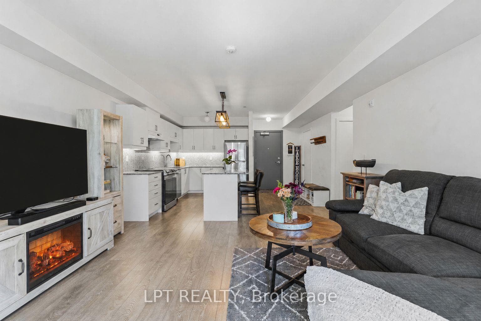 110 Grew Boulevard Unit 303 photo 13
