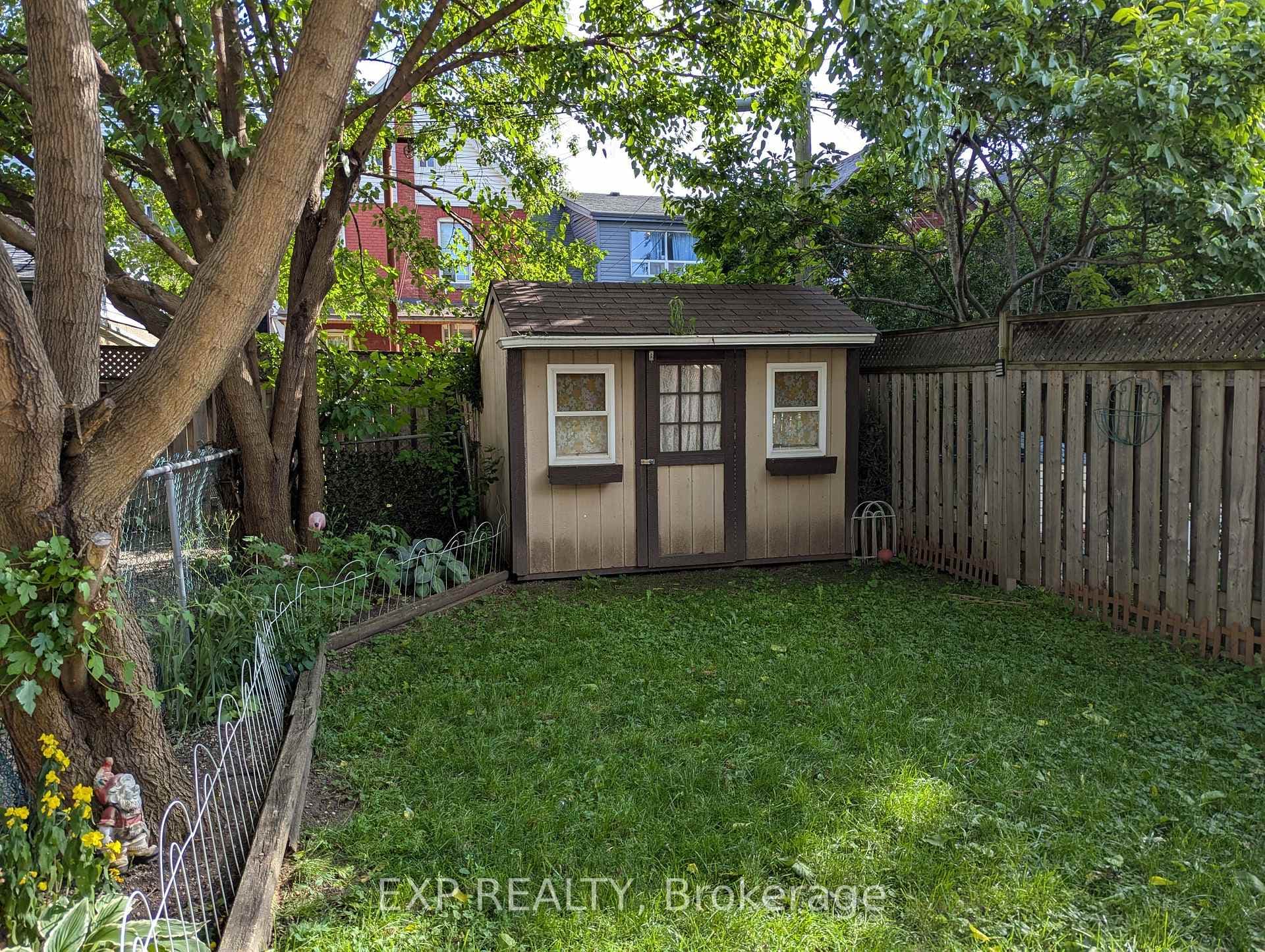 84 Somerset Avenue photo 28