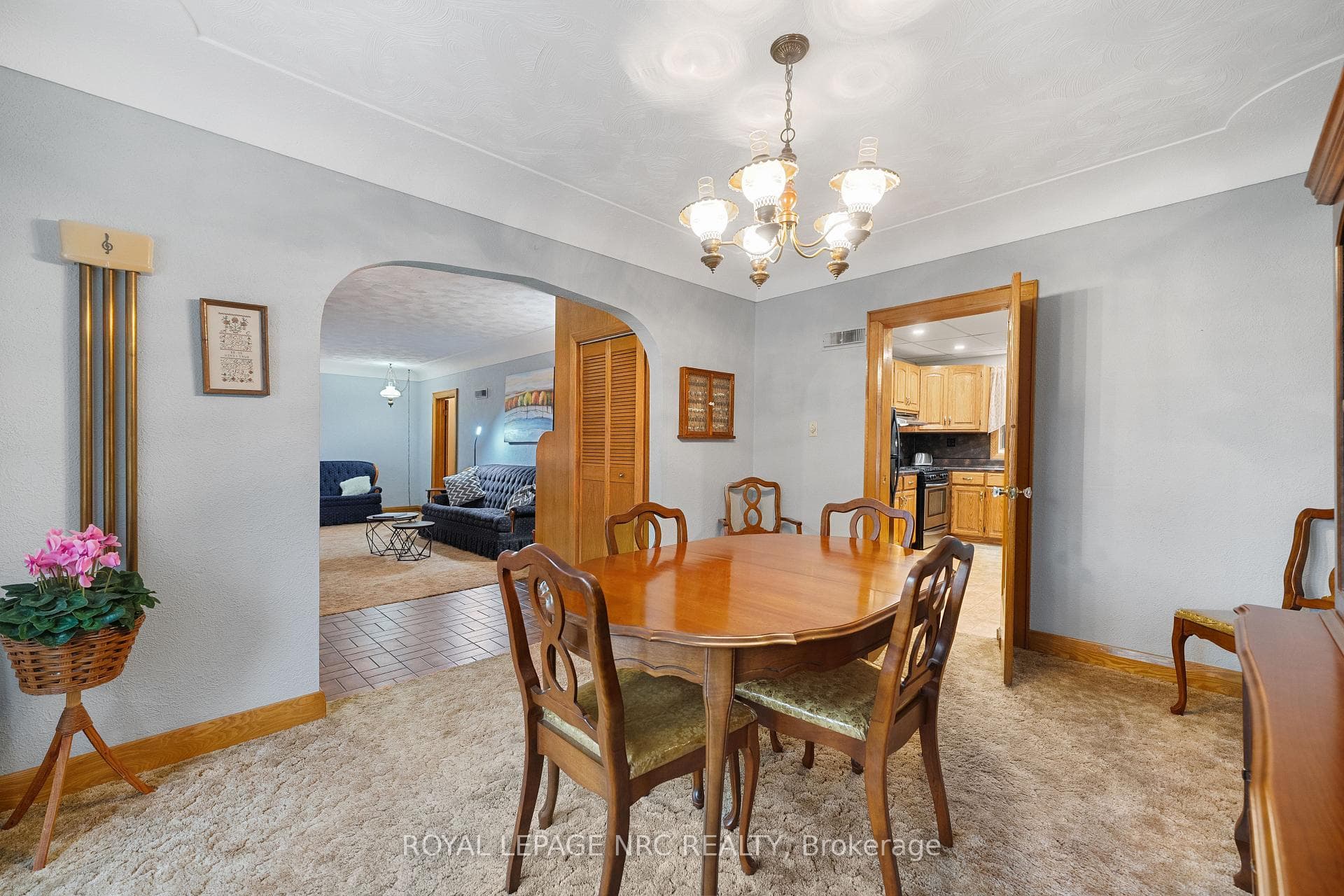 78 Canboro Road photo 9