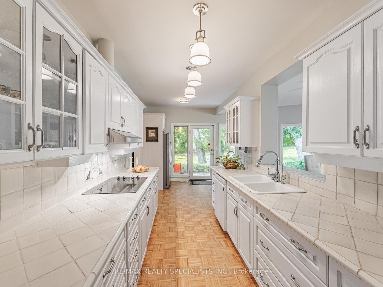 FRENCH COUNTRY KITCHEN