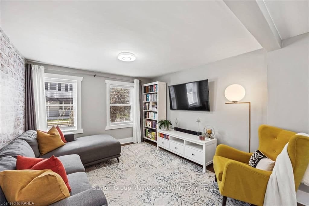 259 CHARLES Street photo 10