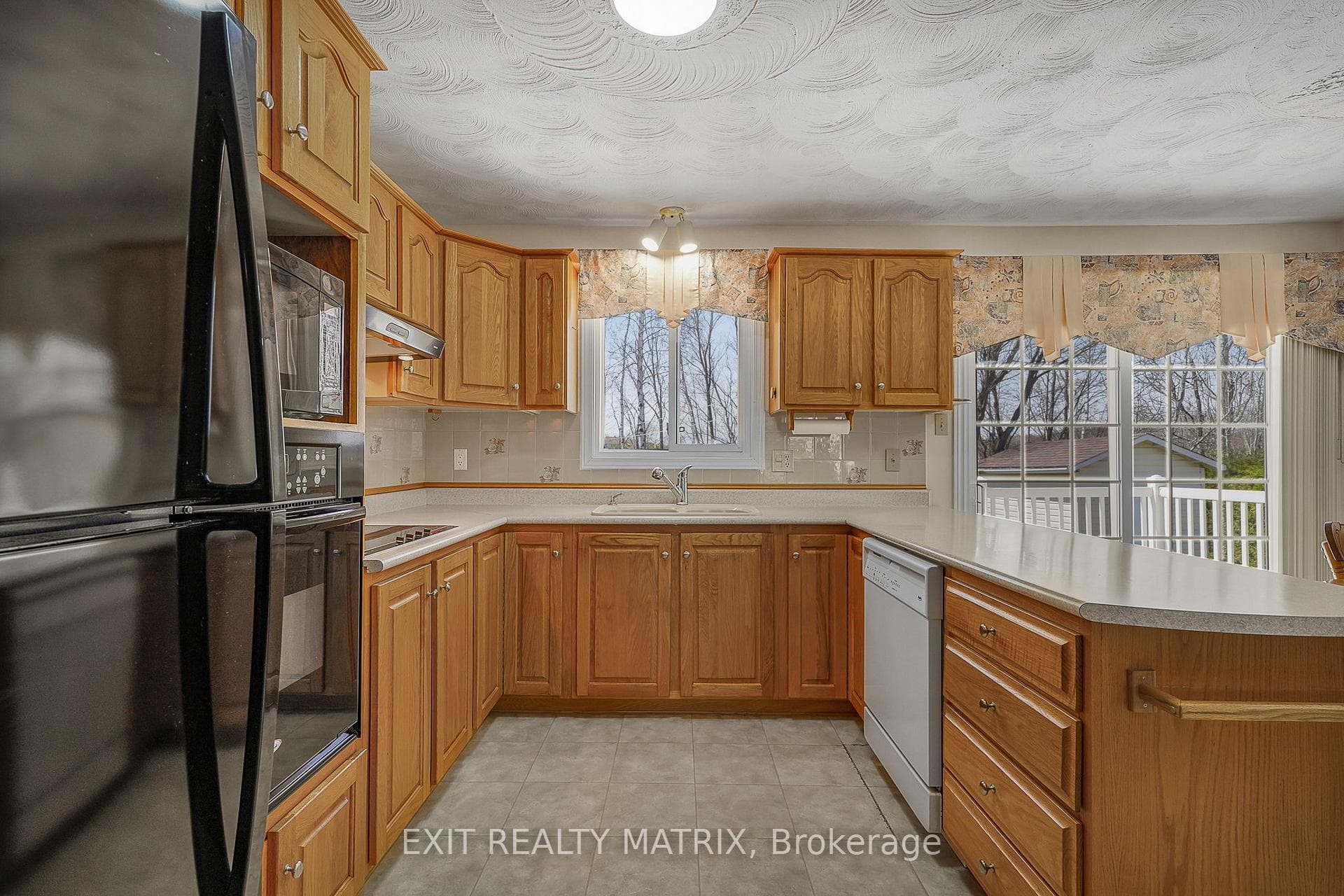 87 Lalande Crescent photo 14