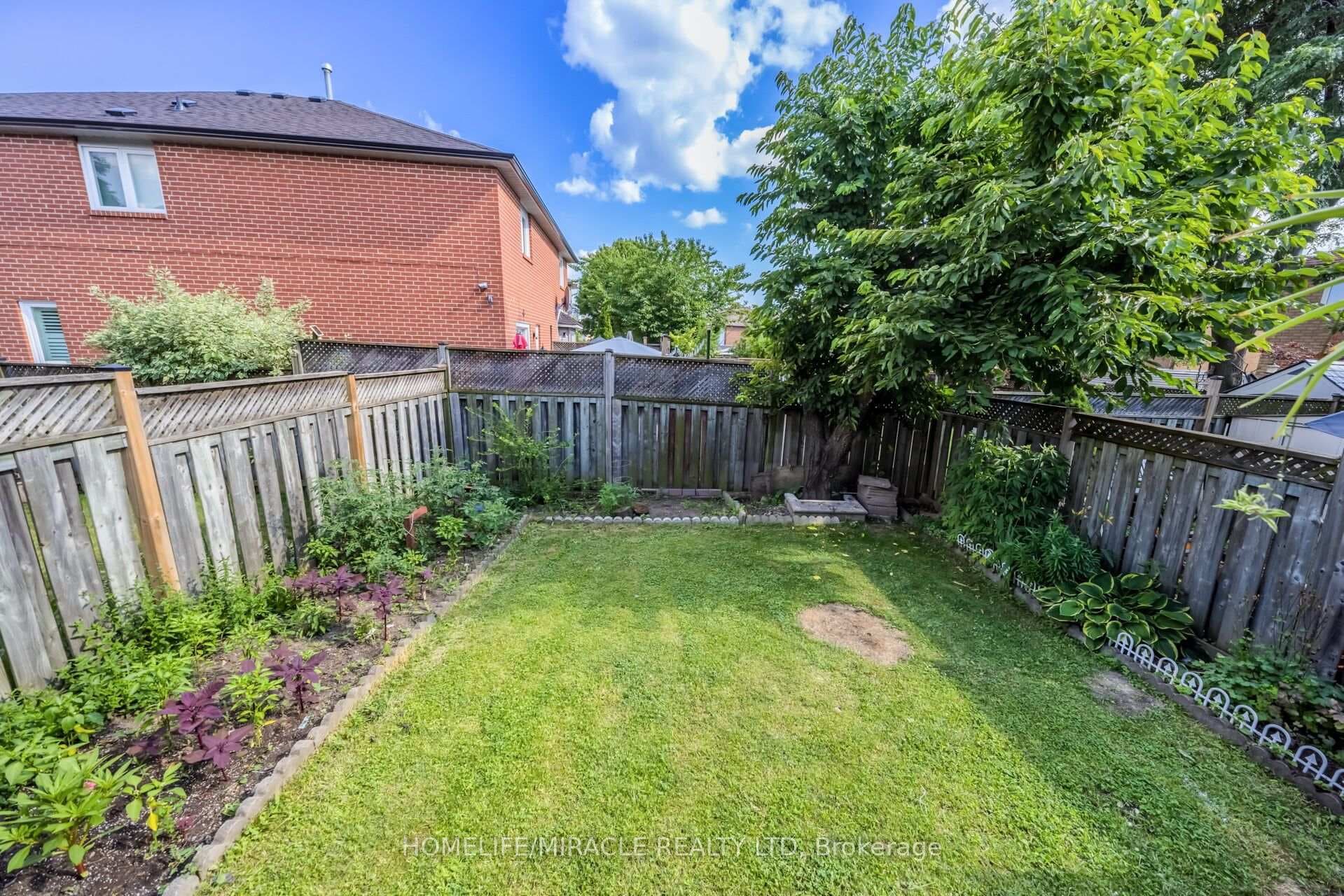 5591 Whistler Crescent photo 45