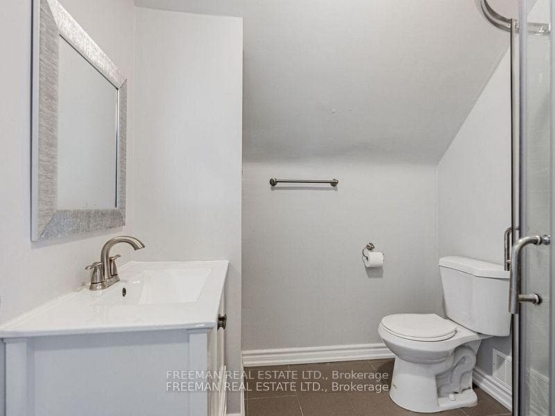 6 Westglen Crescent photo 21