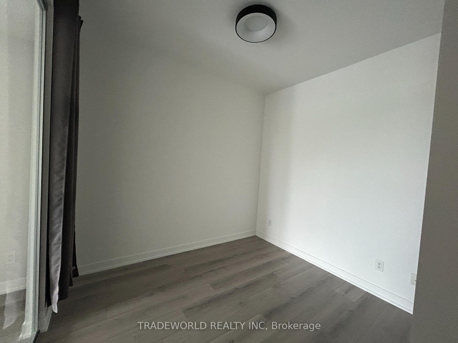 1787 ST. CLAIR Avenue Unit 323 photo 12
