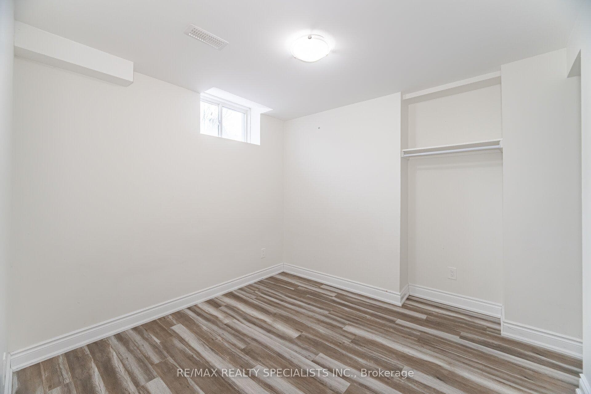 42 Balloon Crescent photo 40