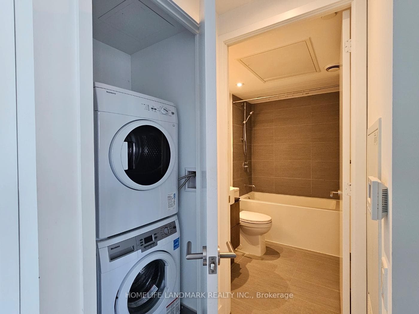 161 Roehampton Avenue Unit 1502 photo 13
