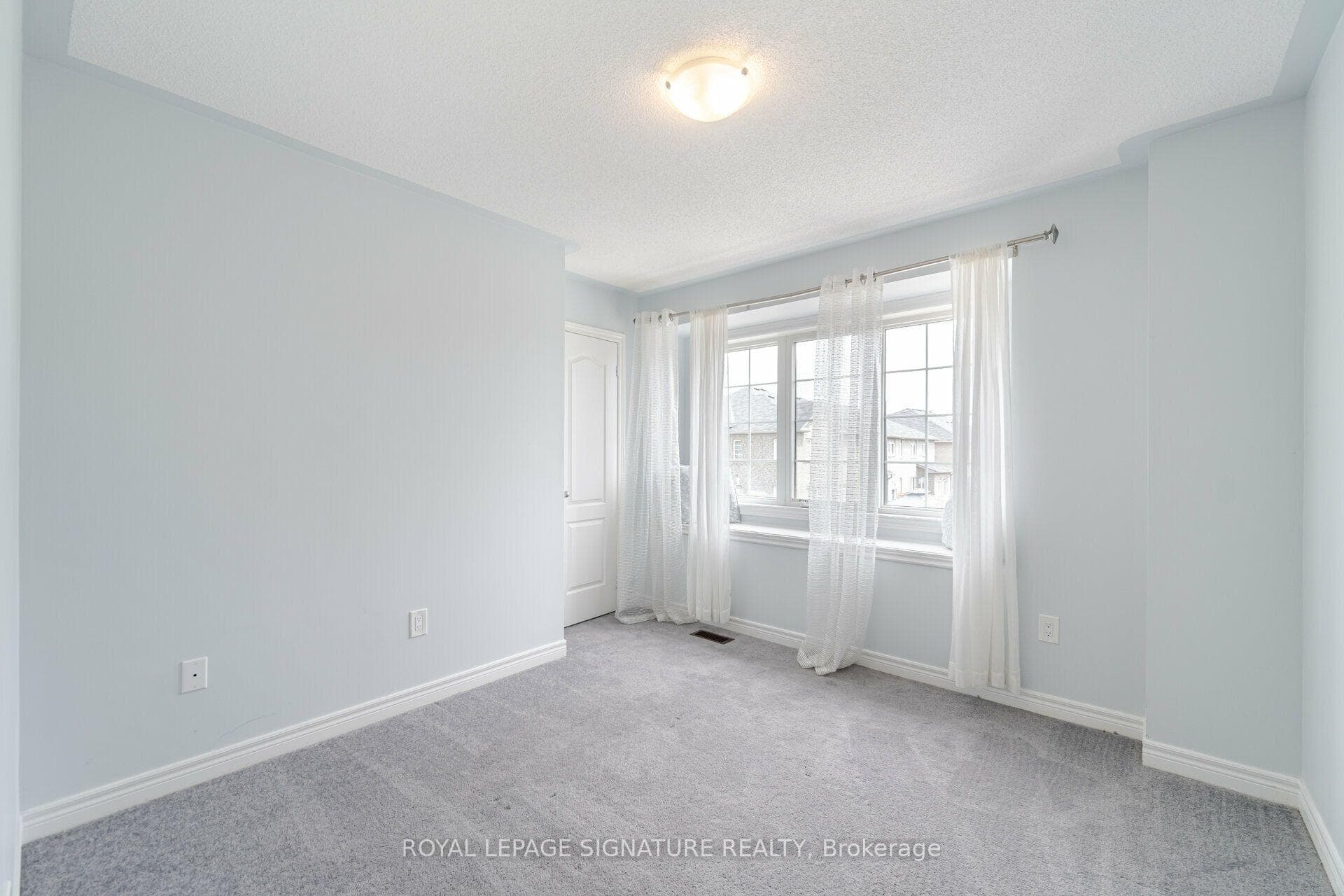 159 Bronson Terrace photo 28
