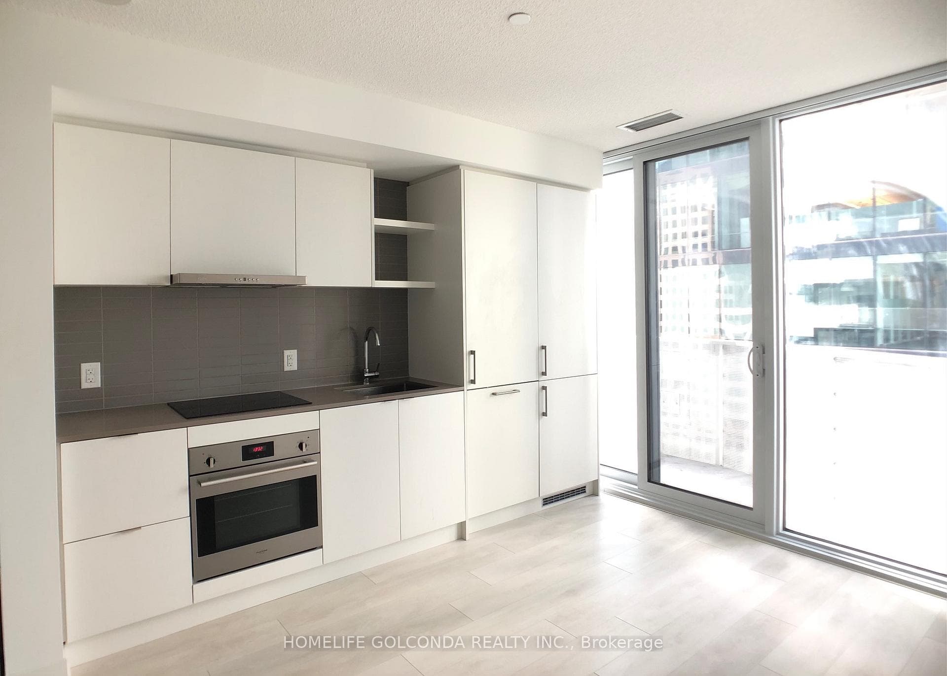 100 Harbour Street Unit 1811 photo 5