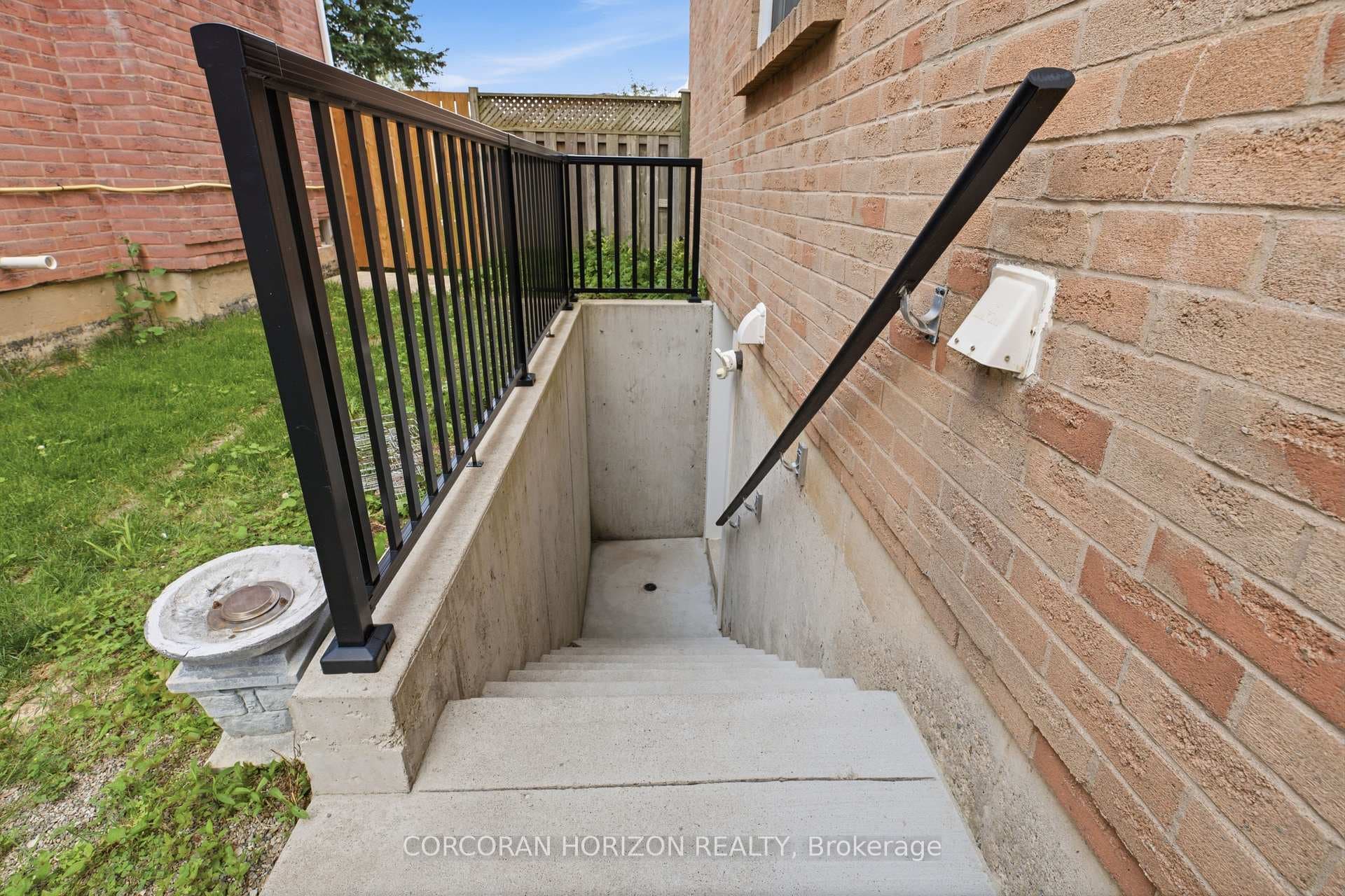 350 Saginaw Parkway photo 26