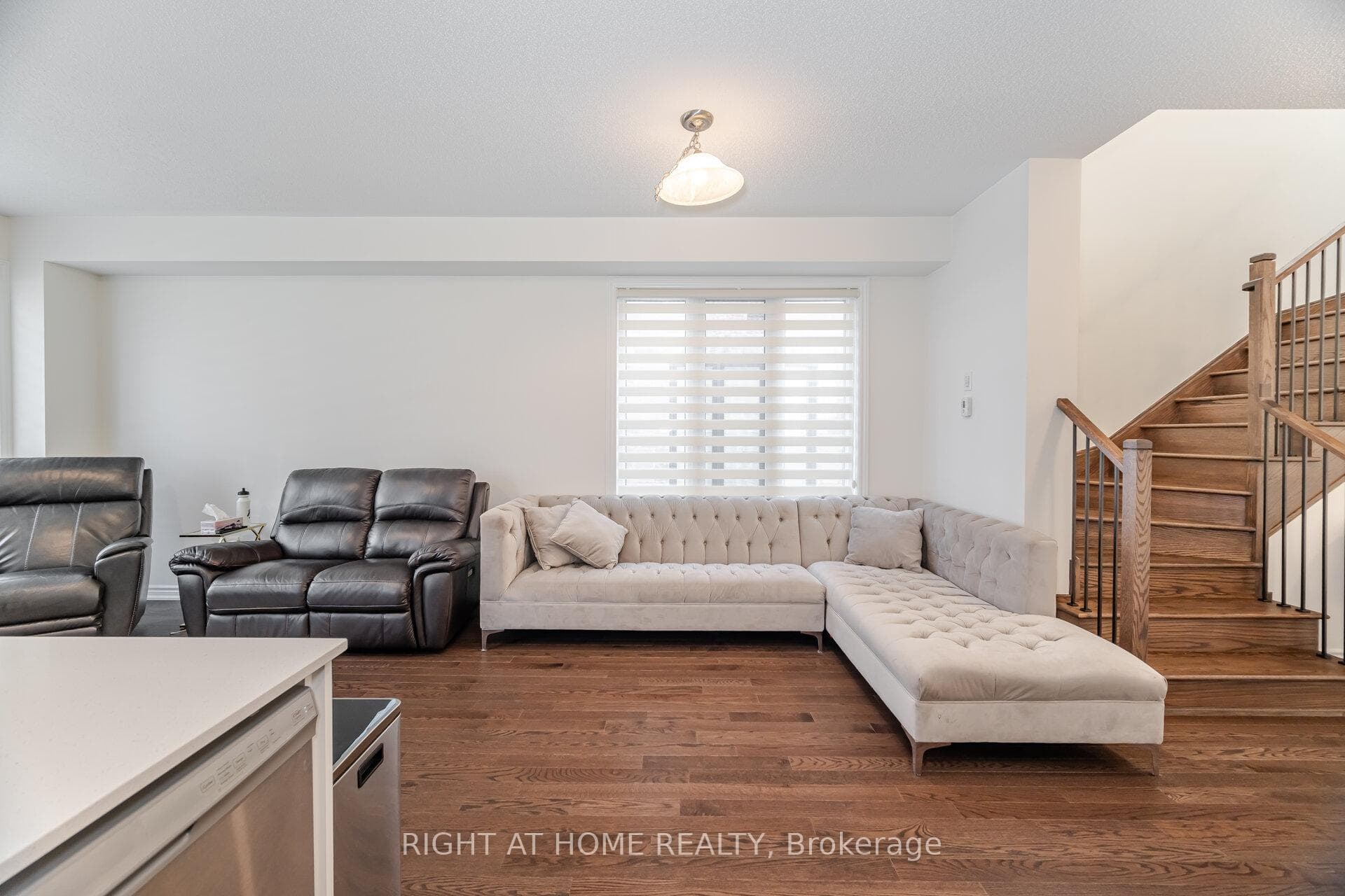 462 Celandine Terrace photo 9