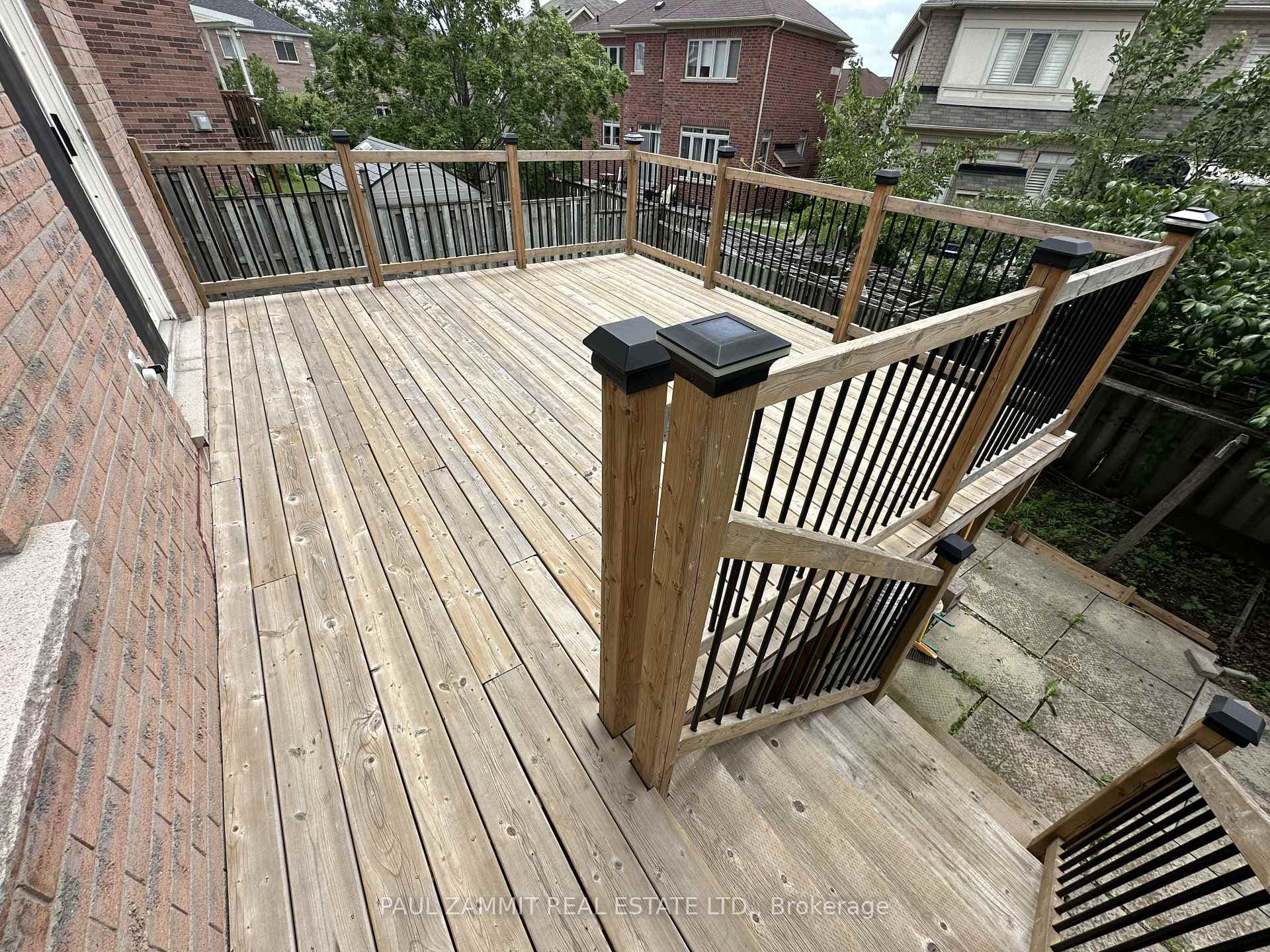 103 Scoville Square photo 32