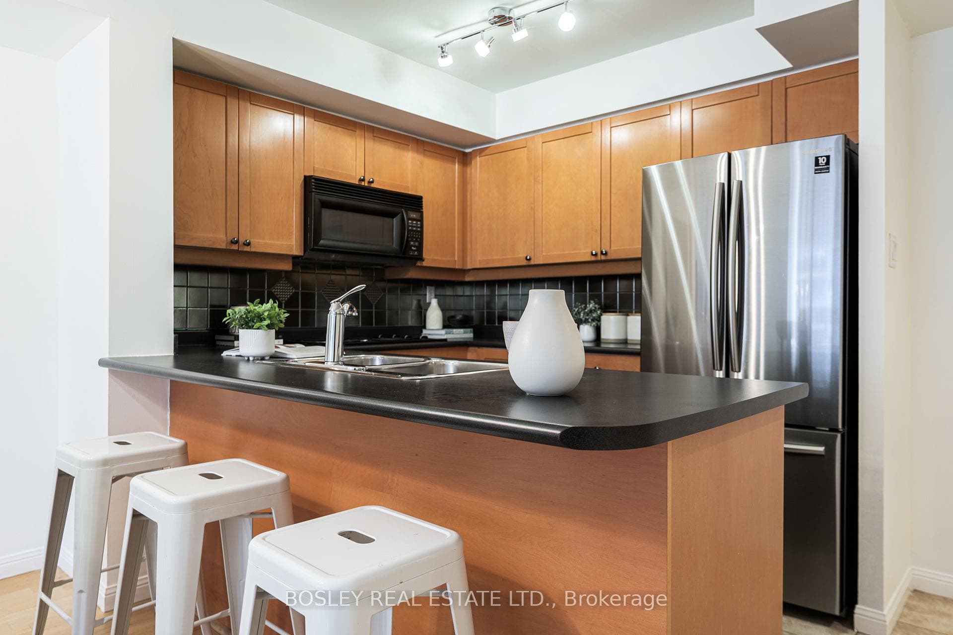 188 Redpath Avenue Unit 312 photo 12