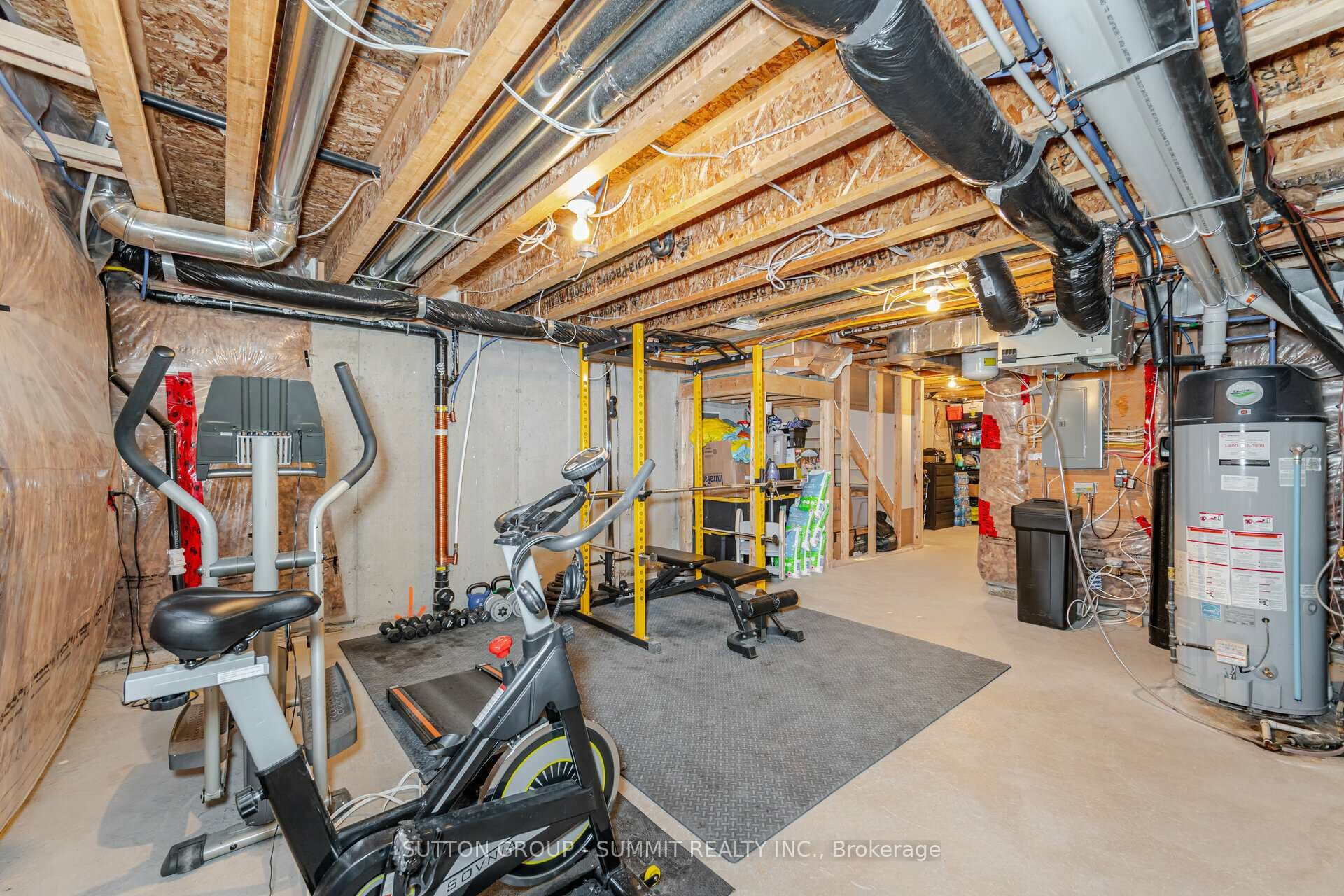 28 Sharpe Crescent photo 33