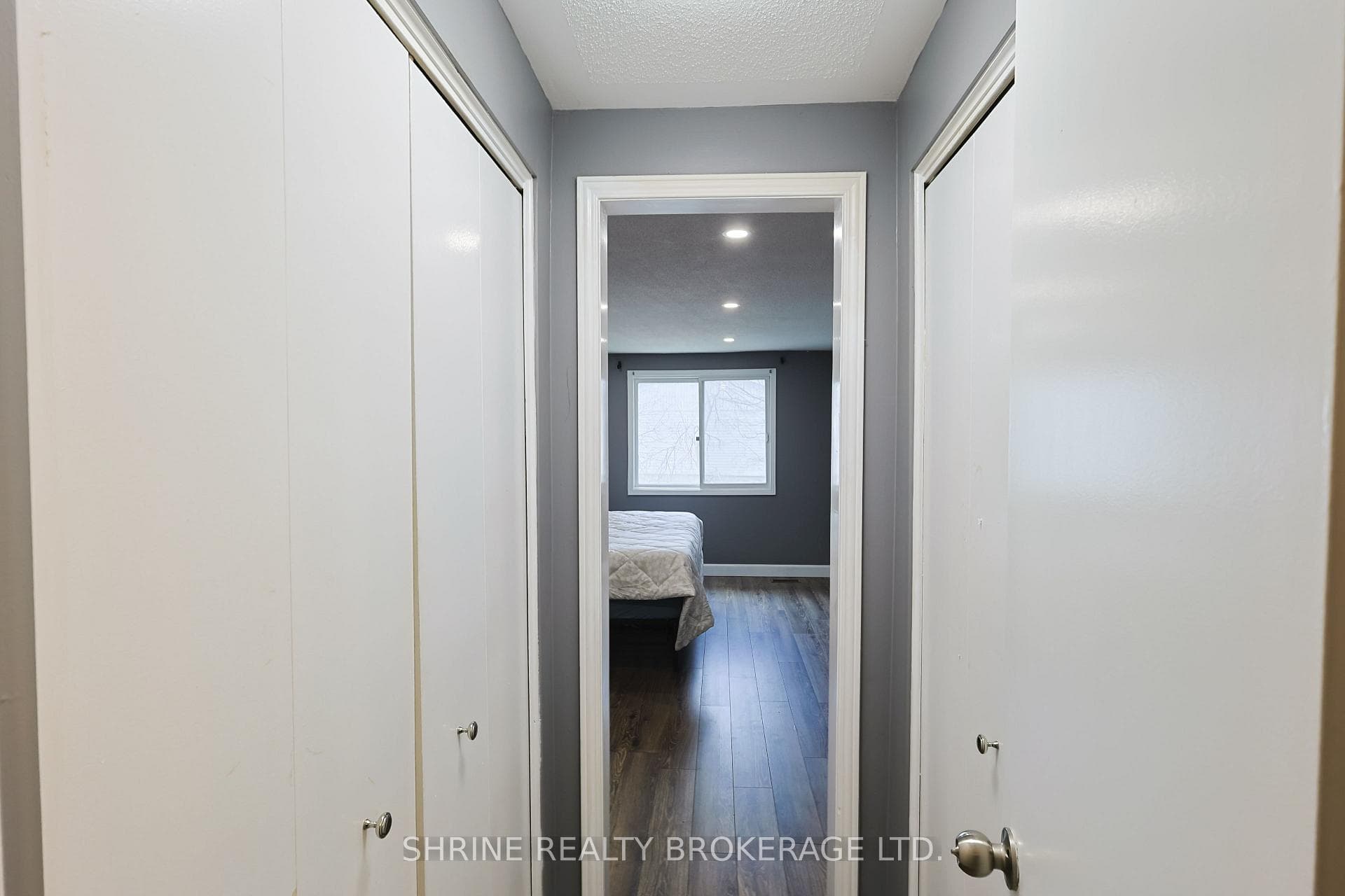 122 Andover Drive photo 20