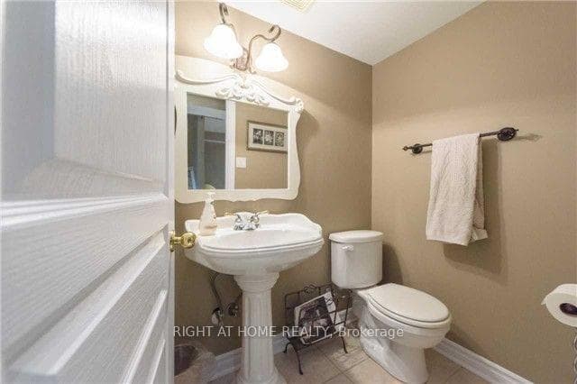 2259 Highcroft Road photo 15