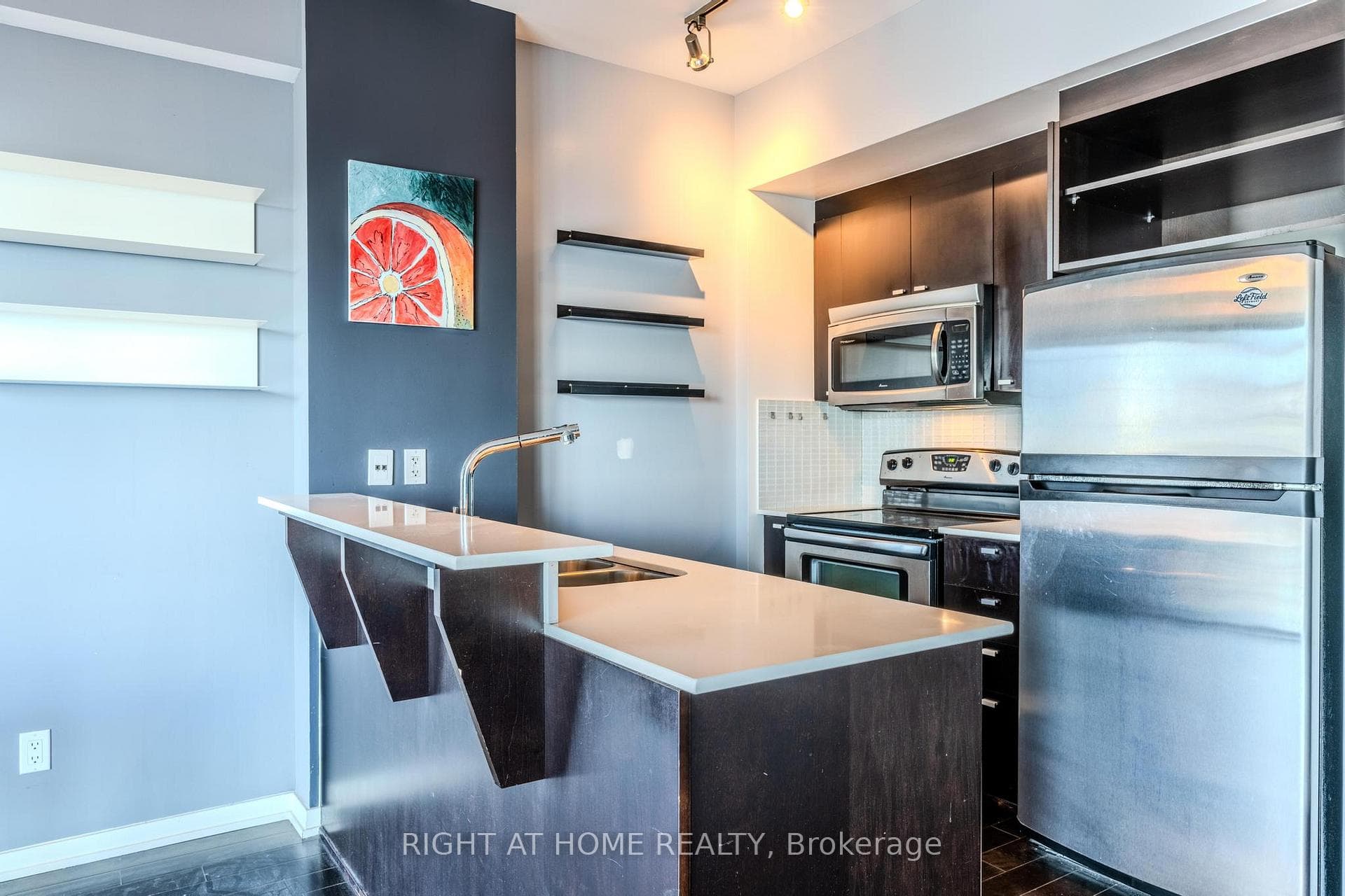 103 The Queensway Avenue Unit 2610 photo 13