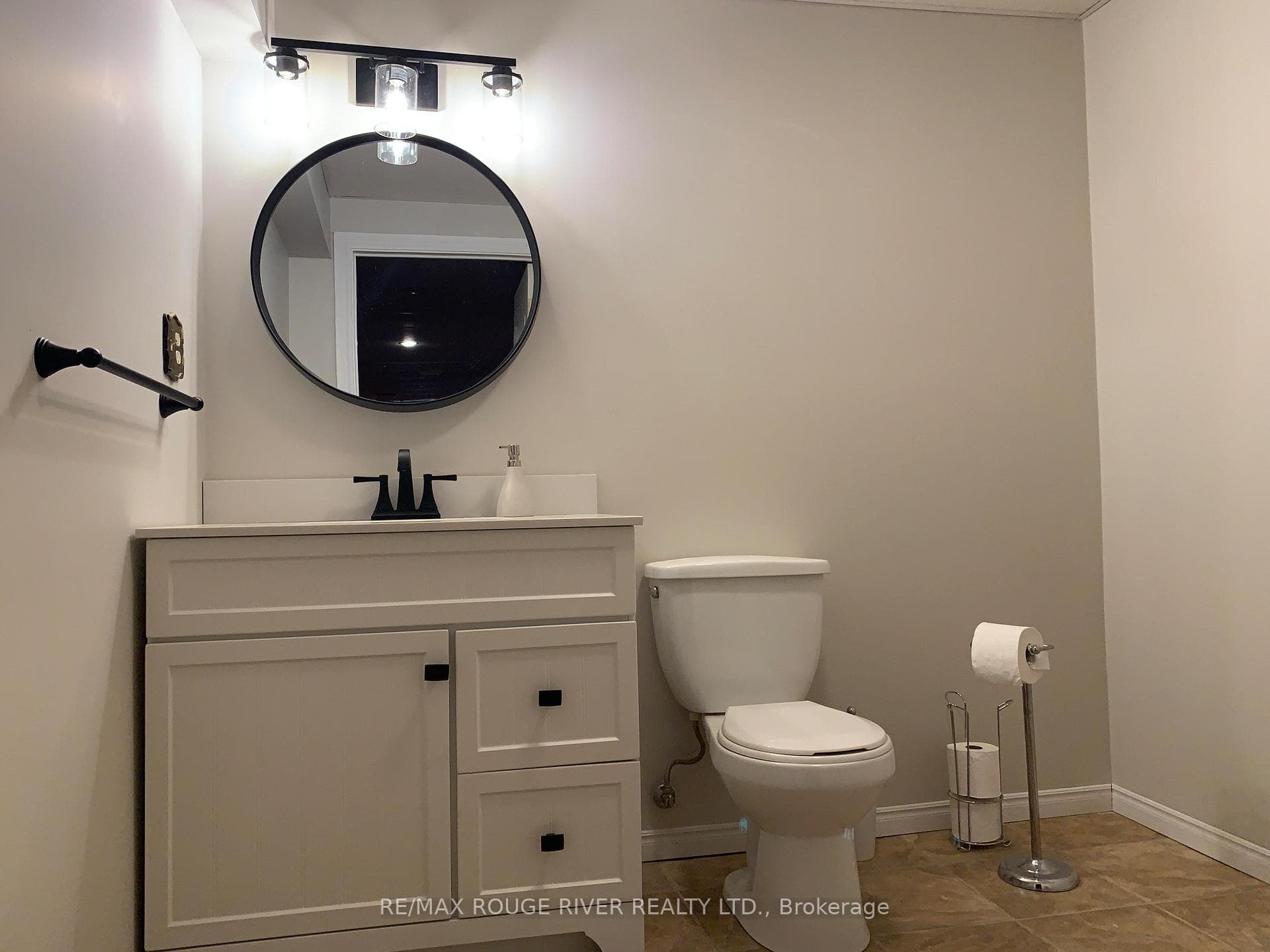 47 Hawstead Crescent photo 25