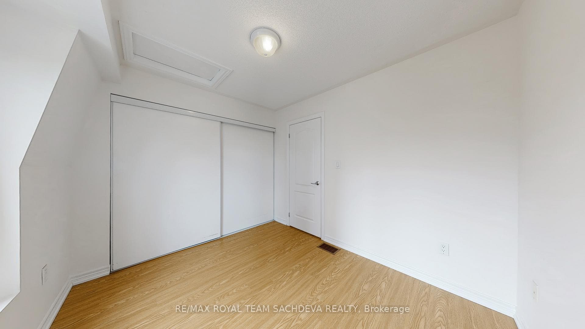 4262 Kingston Road Unit Upper photo 27