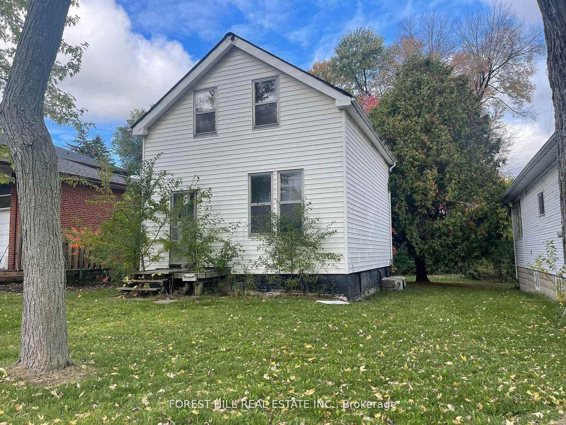 192 Pemberton Avenue photo 1