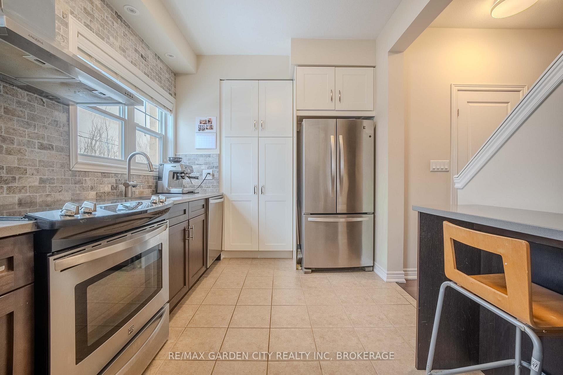 37 DURKSEN Drive photo 11