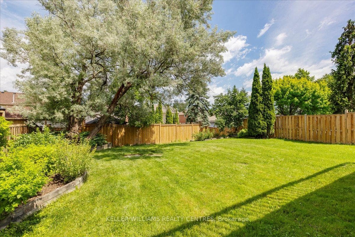71 Verona Crescent photo 33