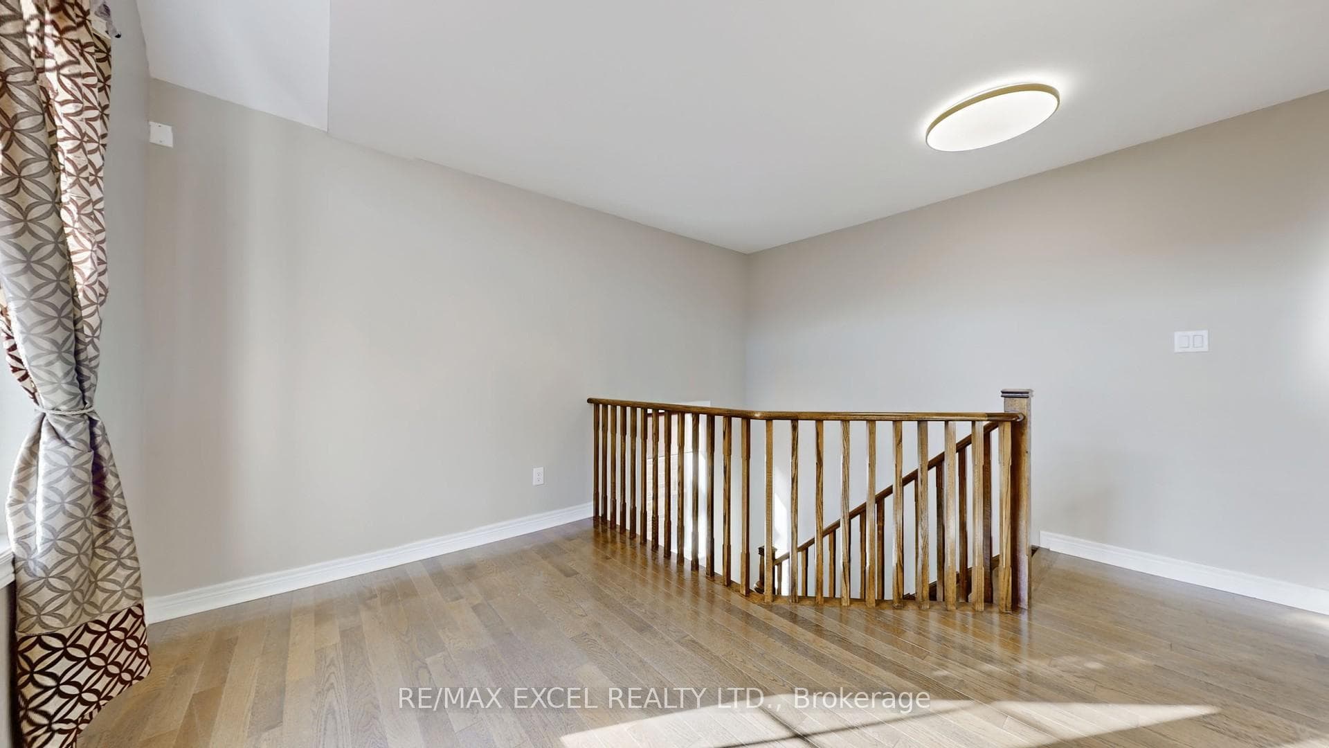 42 Walter Scott Crescent photo 14