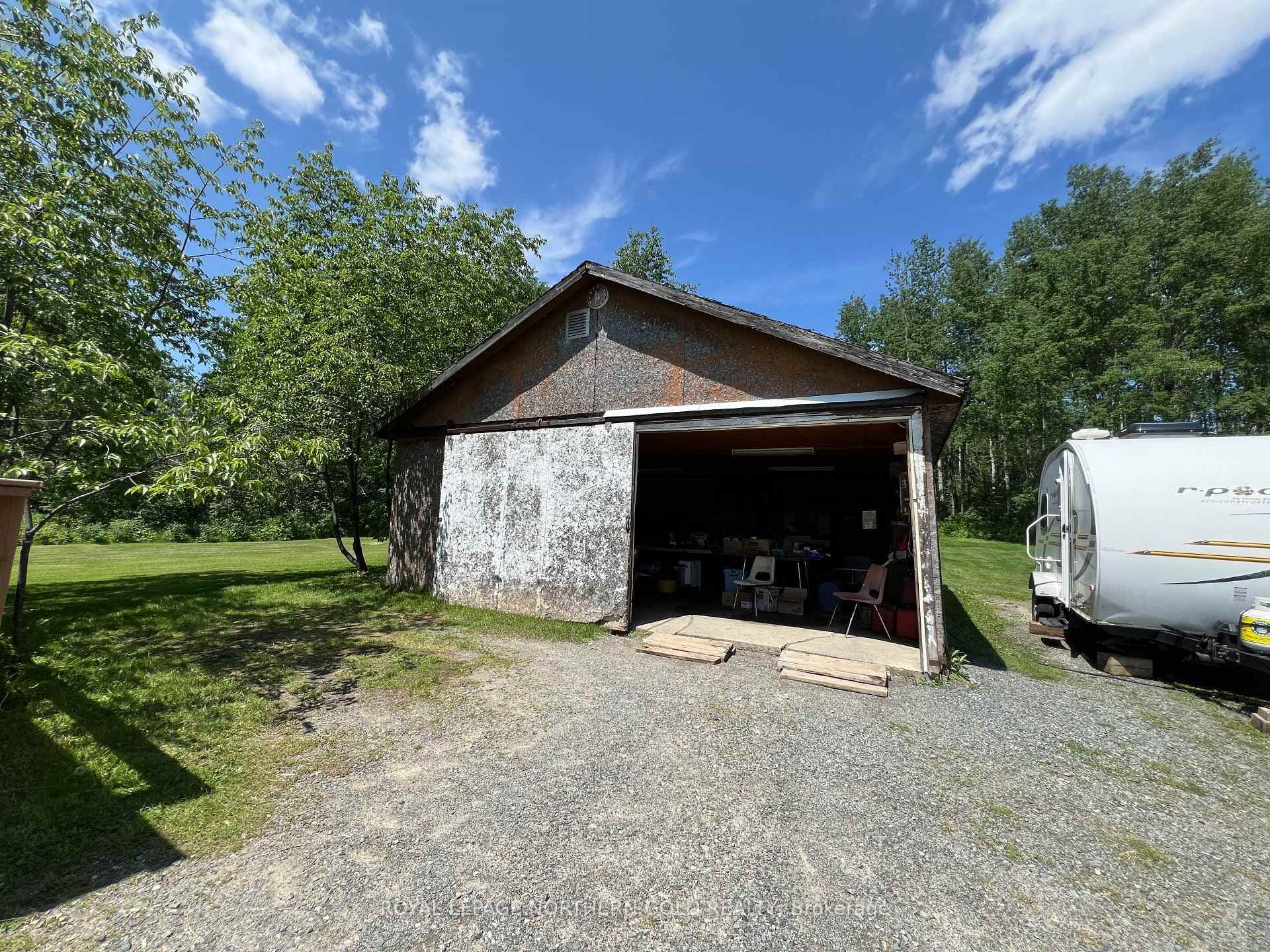 14602 Government Road photo 11