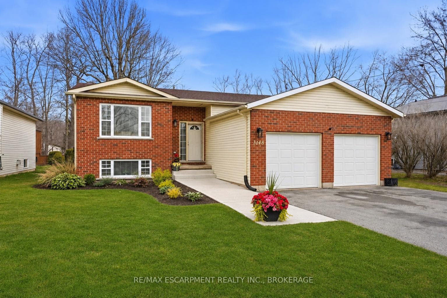 3148 Jewell Avenue photo 1
