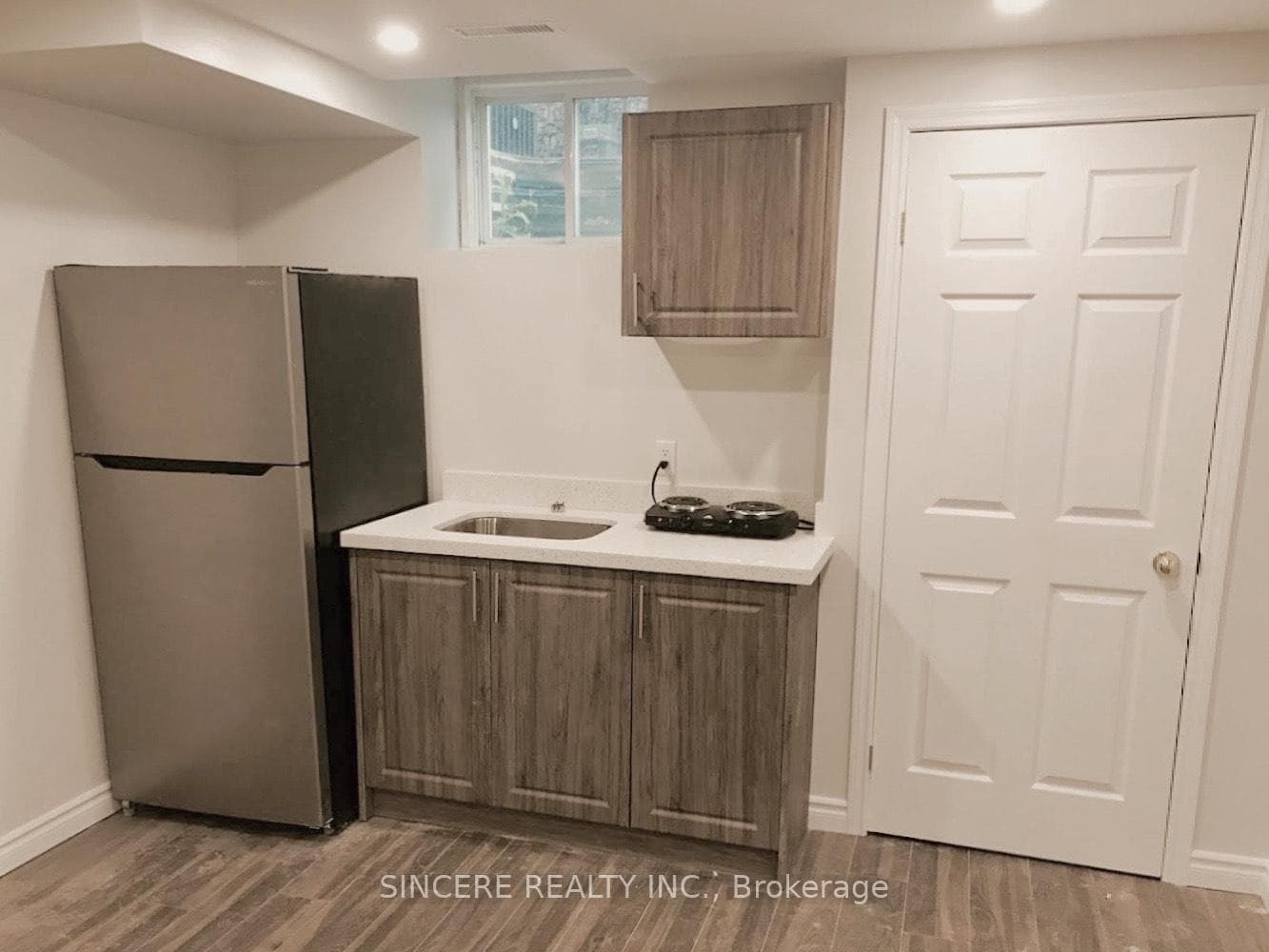 5872 Osprey Boulevard Unit Lower photo 3