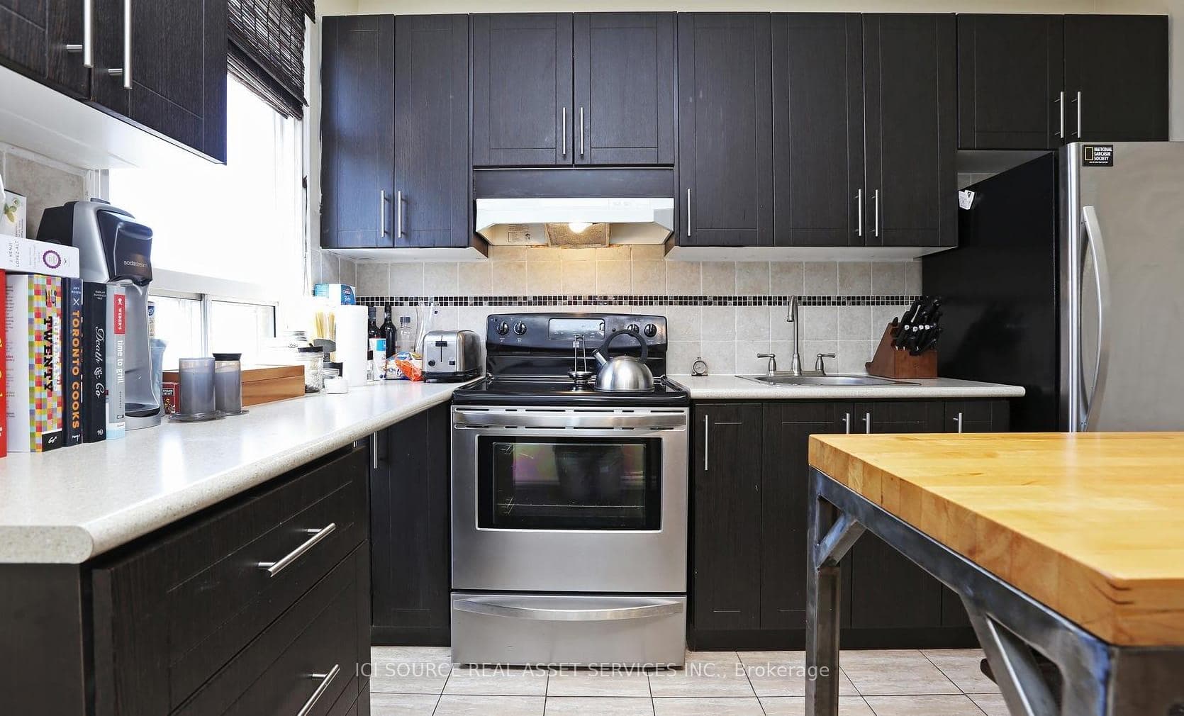 224 Jones Avenue Unit 2 photo 2