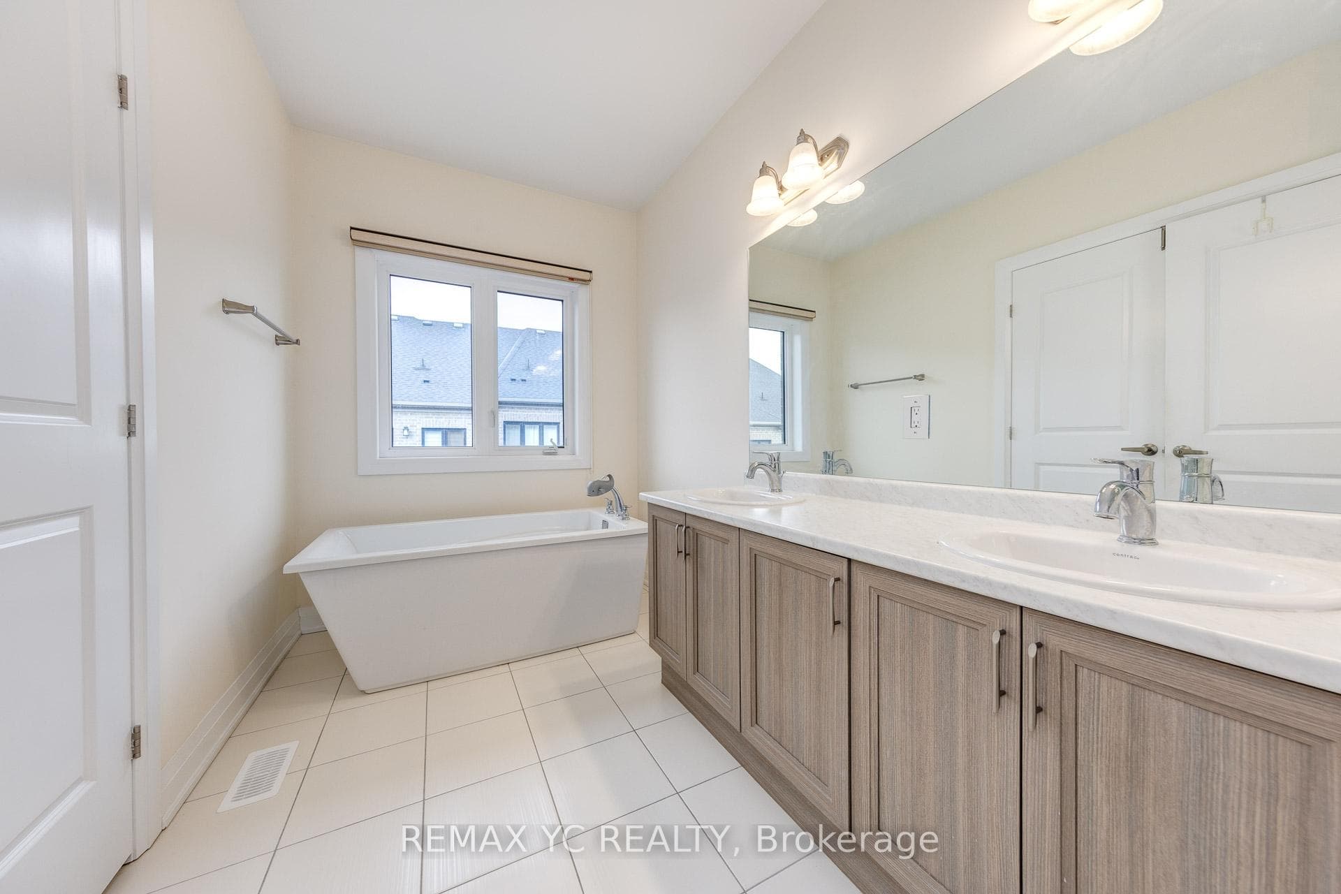 33 Duncombe Lane photo 25