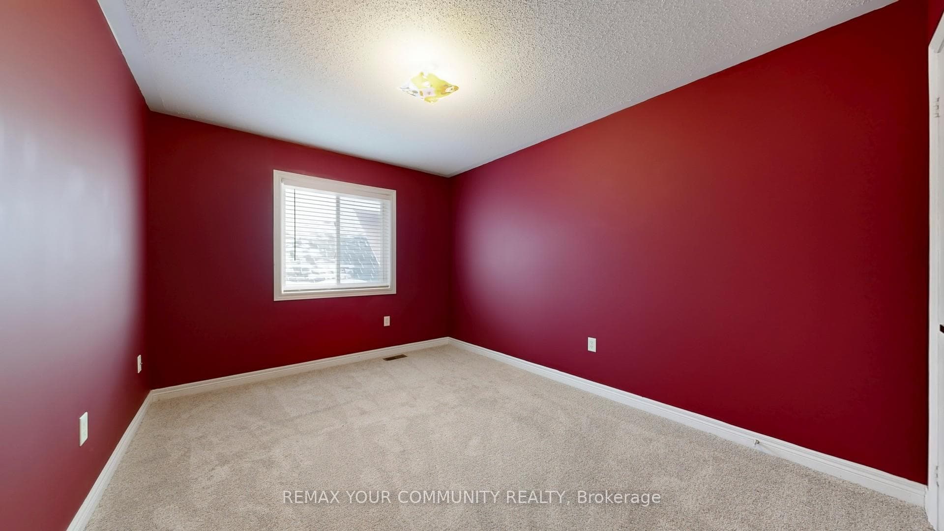 8 Westacott Avenue photo 28