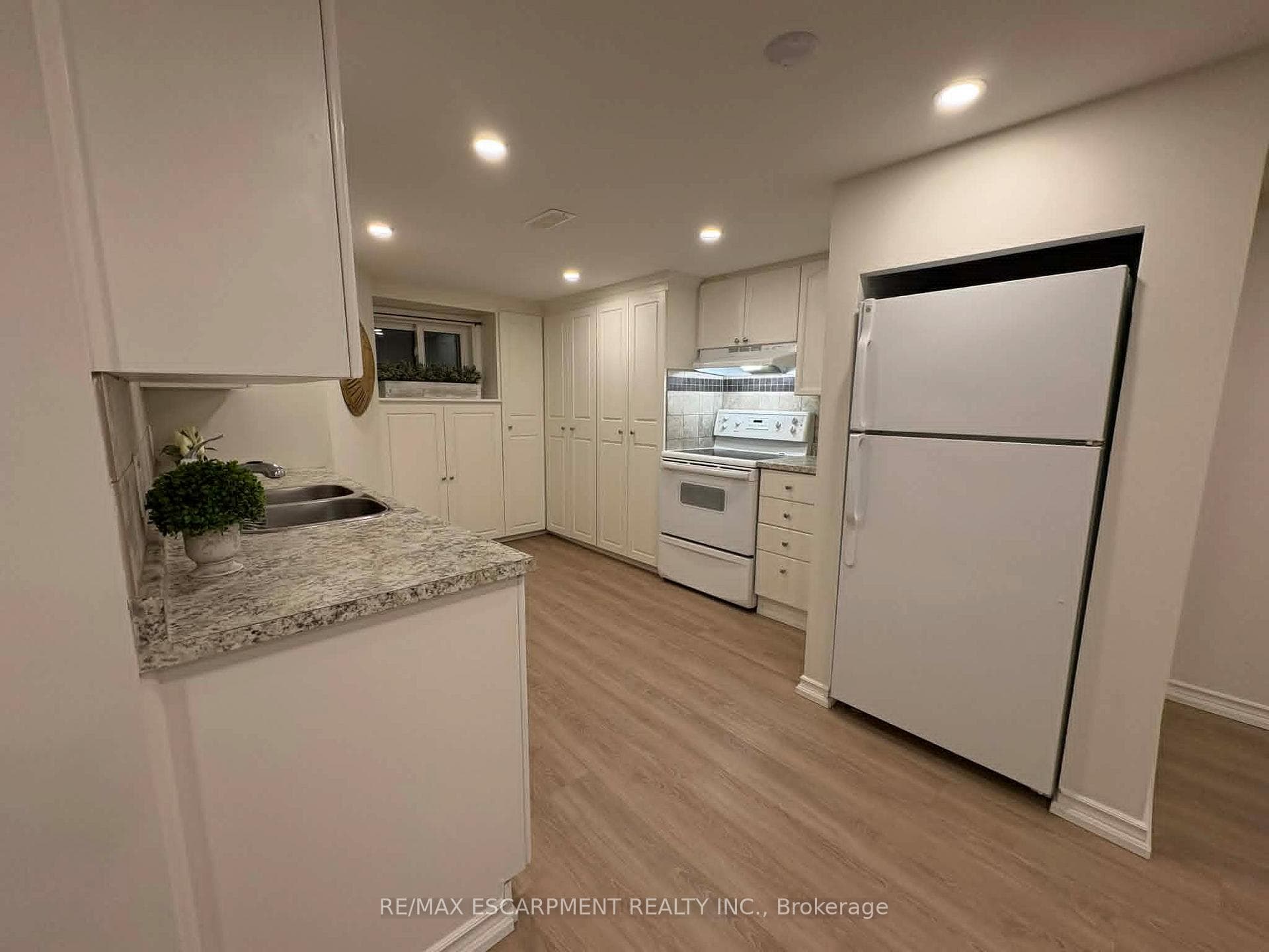 29 East 41st Street Unit Lower photo 11