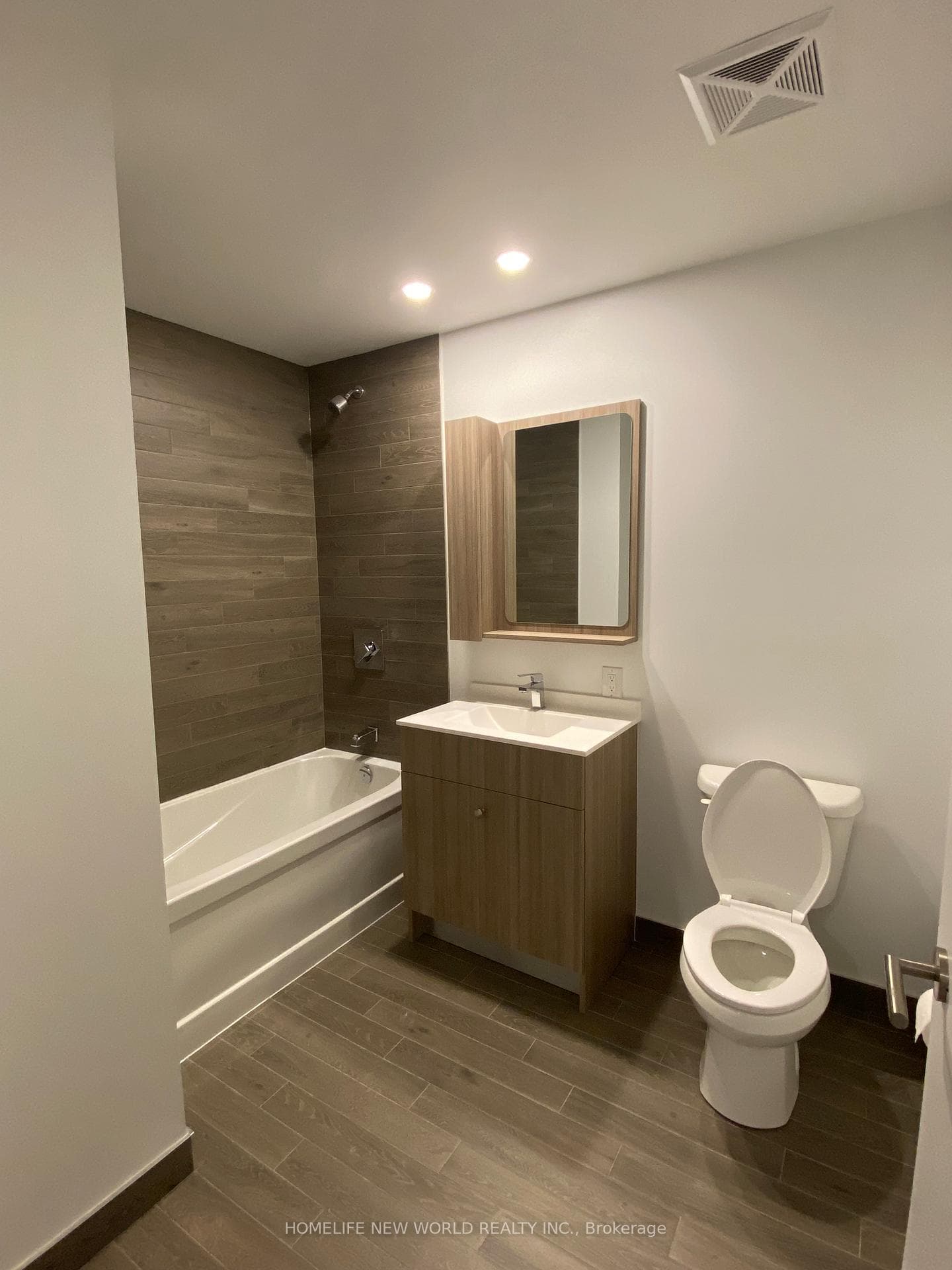 75 Canterbury Place Unit 607 photo 9