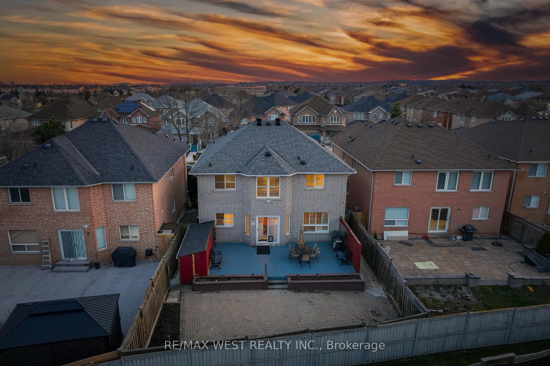 9 Sprucelands Avenue photo 38