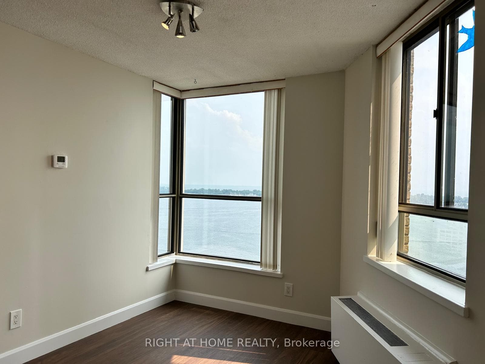 260 Queens Quay Unit 2502 photo 10