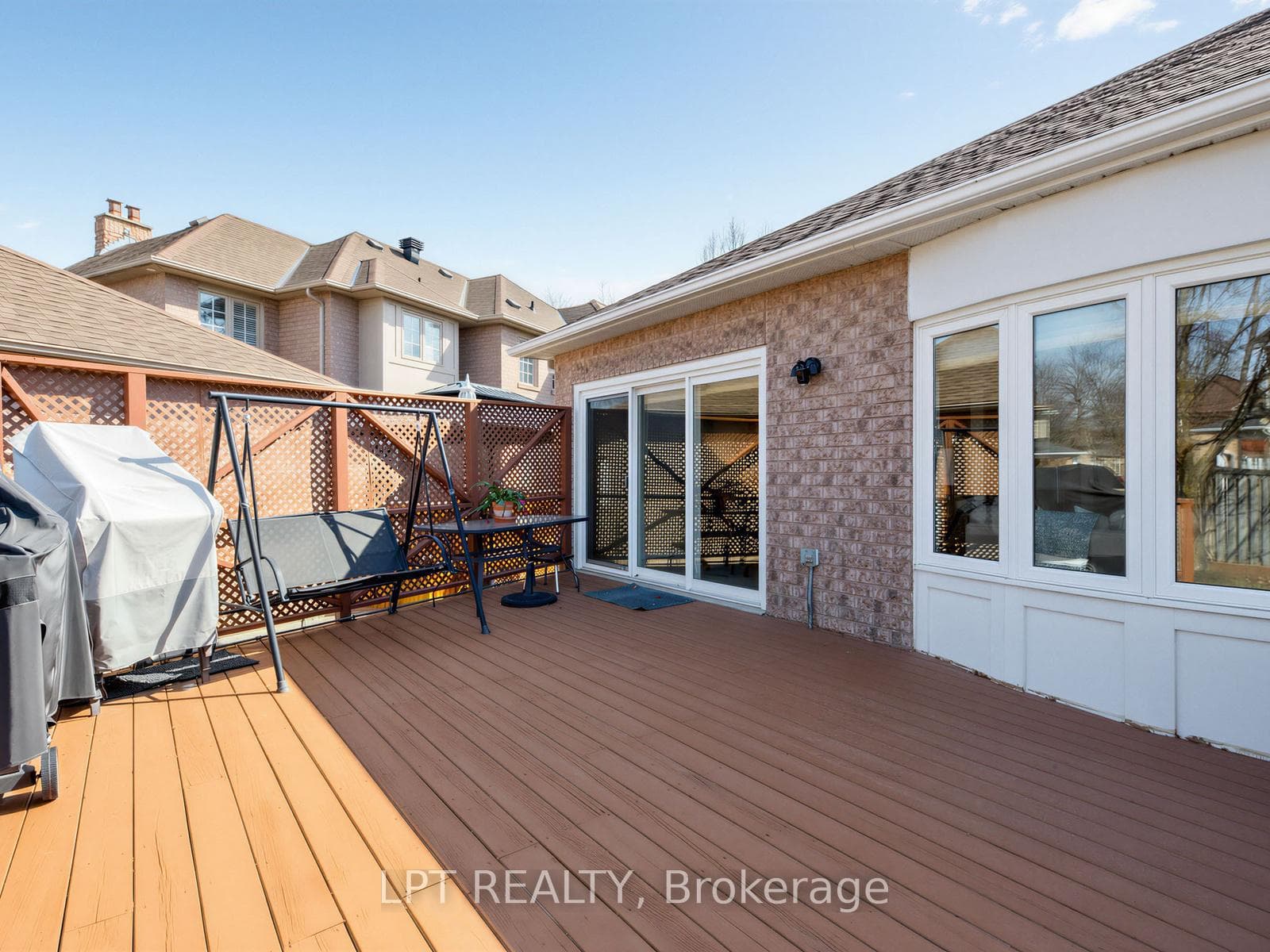 194 Russell Jarvis Drive photo 32